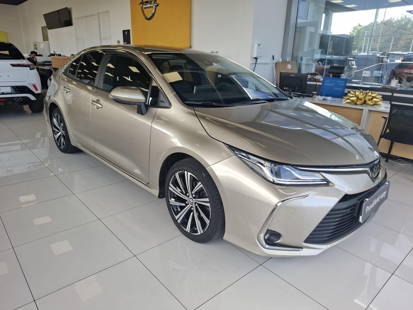 Toyota Corolla, 1.5i 92KW 2023 COMFORT - fotka 2