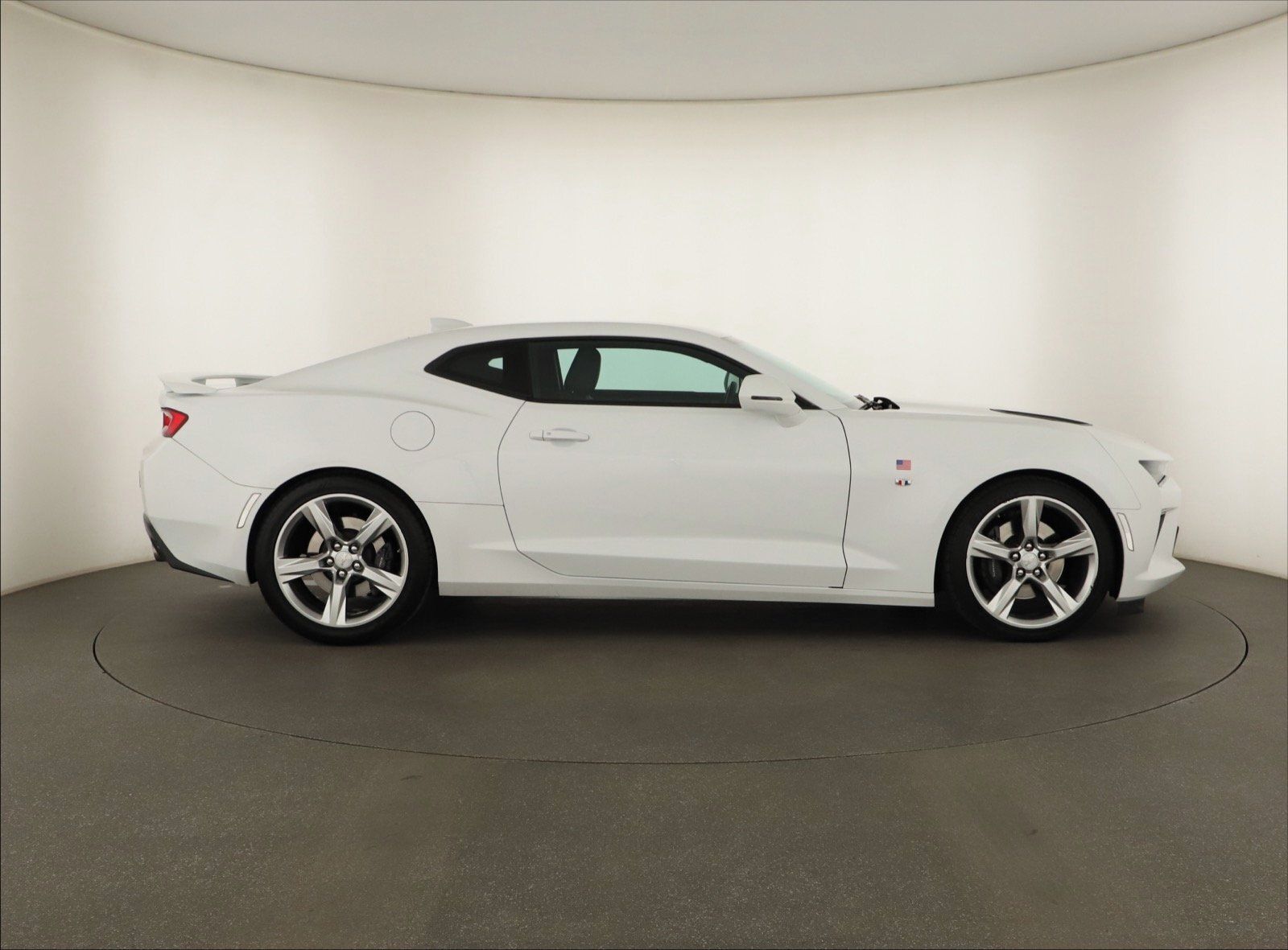 Chevrolet Camaro, 6.2 V8 - fotka 6