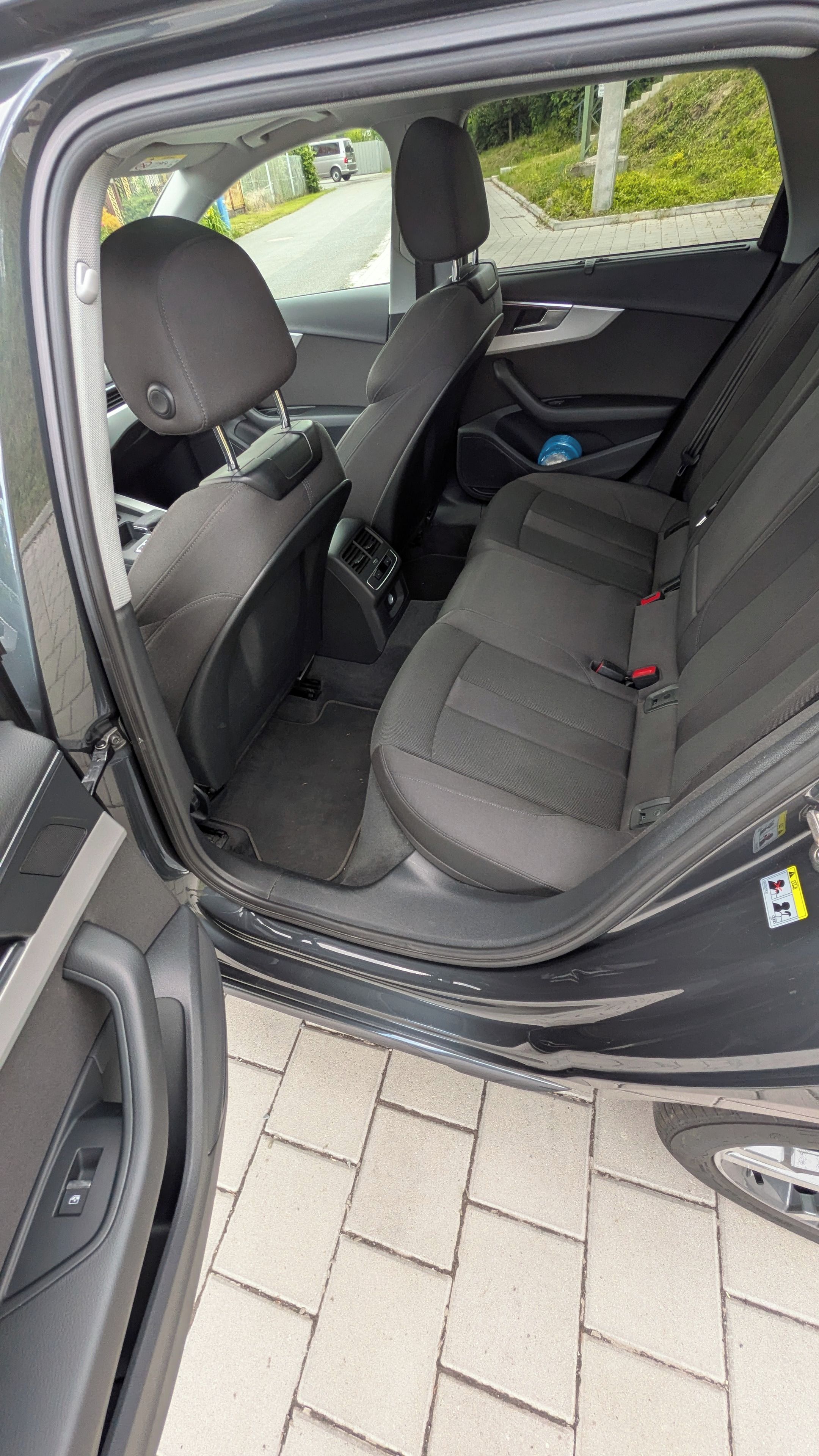 Audi A4 Avant, panorama 2021 93tkm - fotka 6