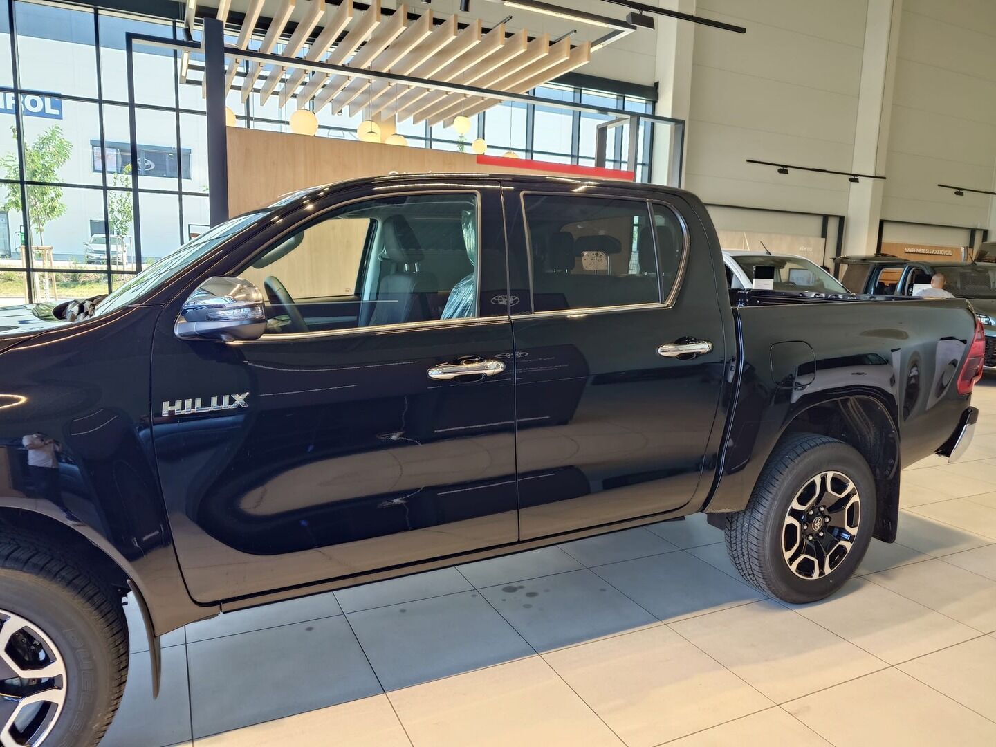 Toyota Hilux, Executive MHEV - fotka 4
