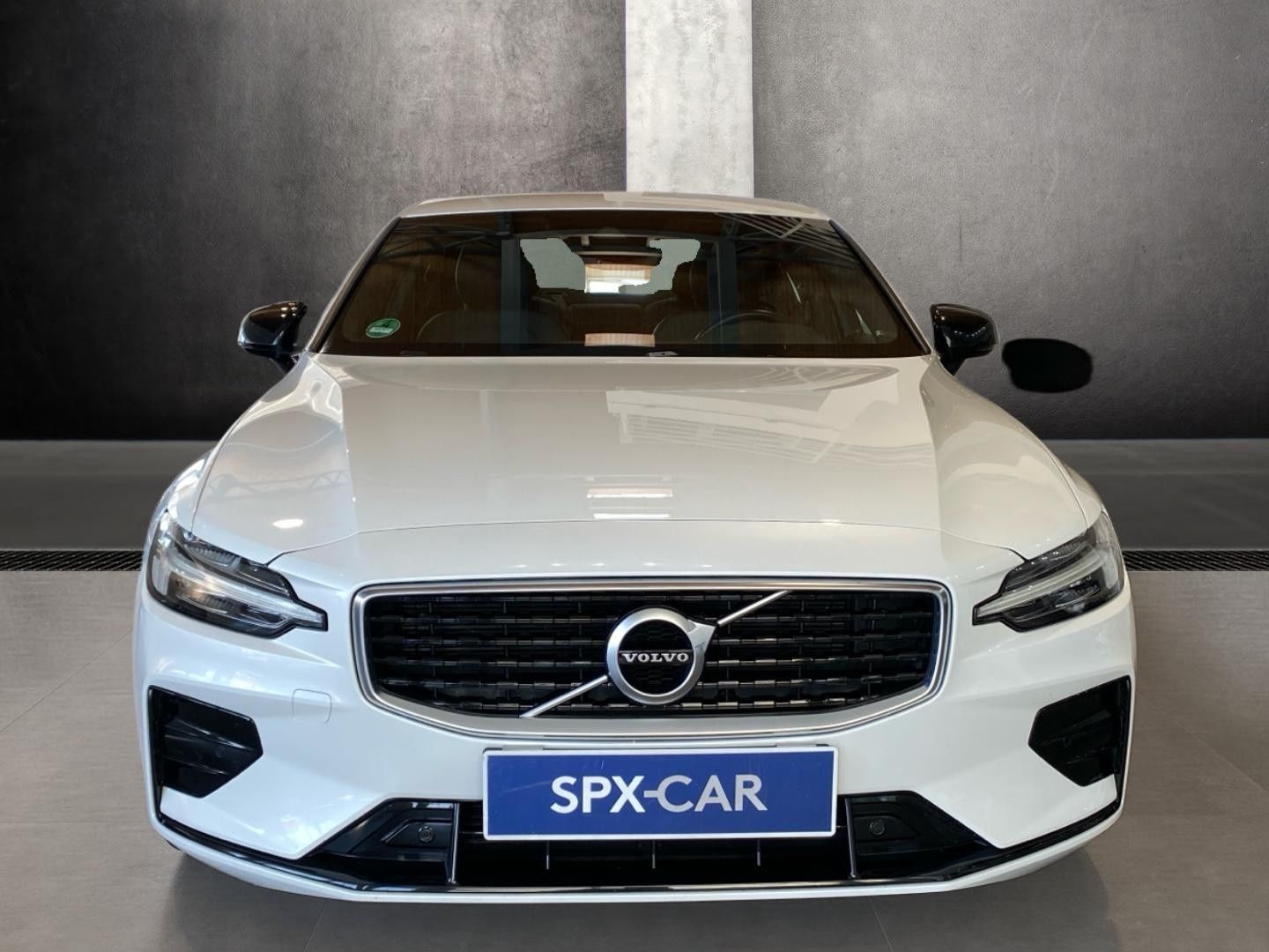 Volvo S60, T5 FWD R-DESIGN - fotka 2