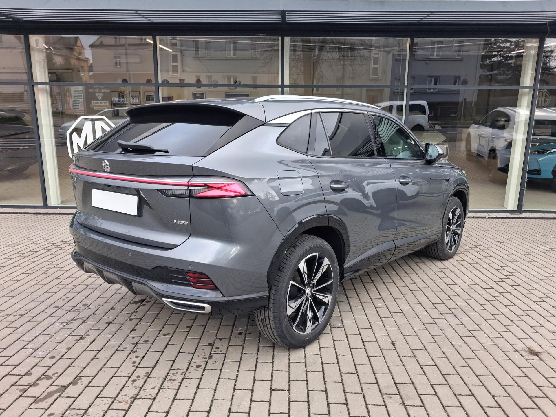 MG HS, EXCLUSIVE 1.5TGI 125kW 7DCT - fotka 4