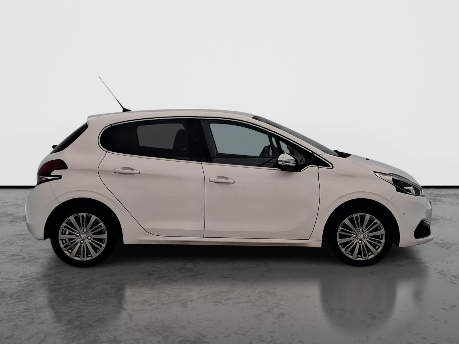 Peugeot 208, 1.6 BlueHDi, Serv.kniha, Navi - fotka 6