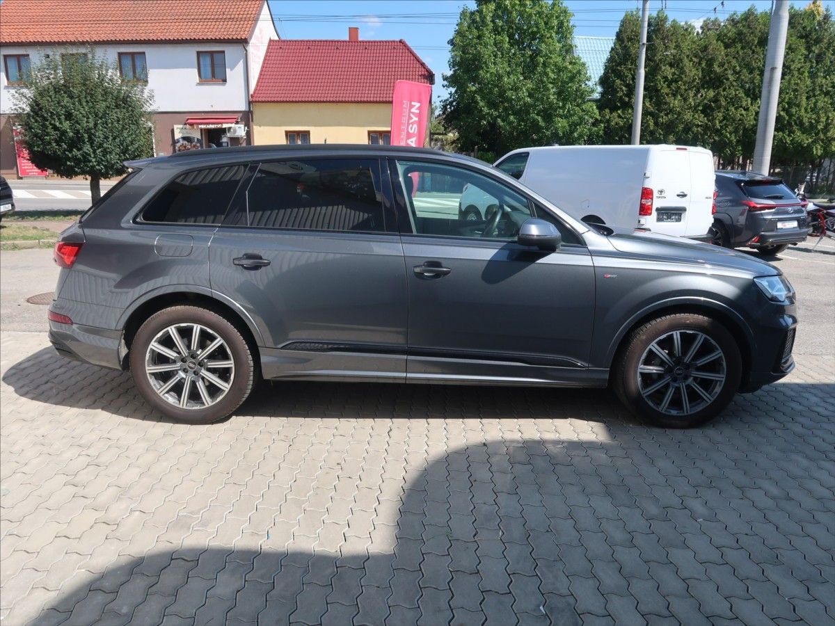 Audi Q7, 3,0 TDI Quattro S-Line - fotka 3
