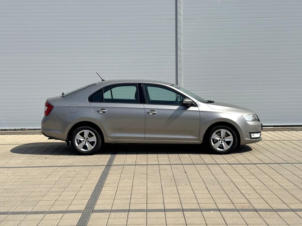 Škoda Rapid, Ambition 1.2 TSI 81 kW - fotka 4