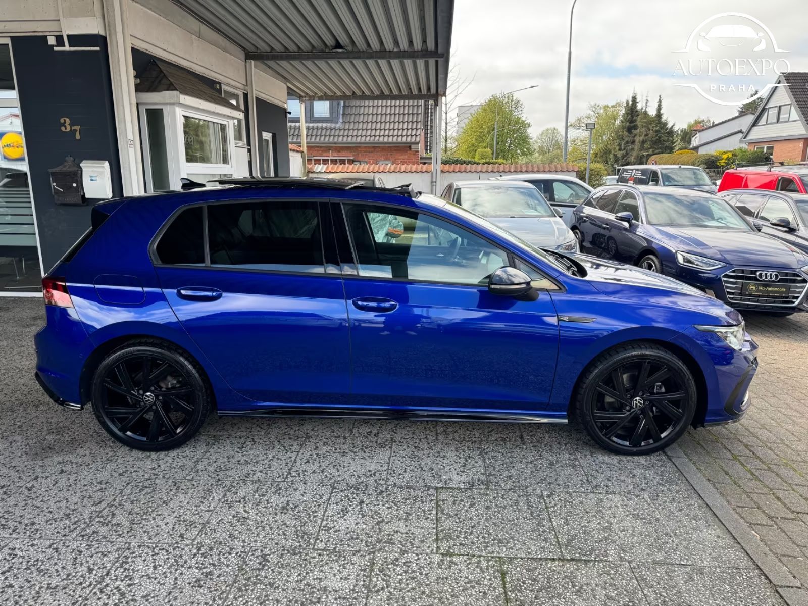 Volkswagen Golf, VIII 2.0 TSI R-Line*PANORAMA - fotka 3