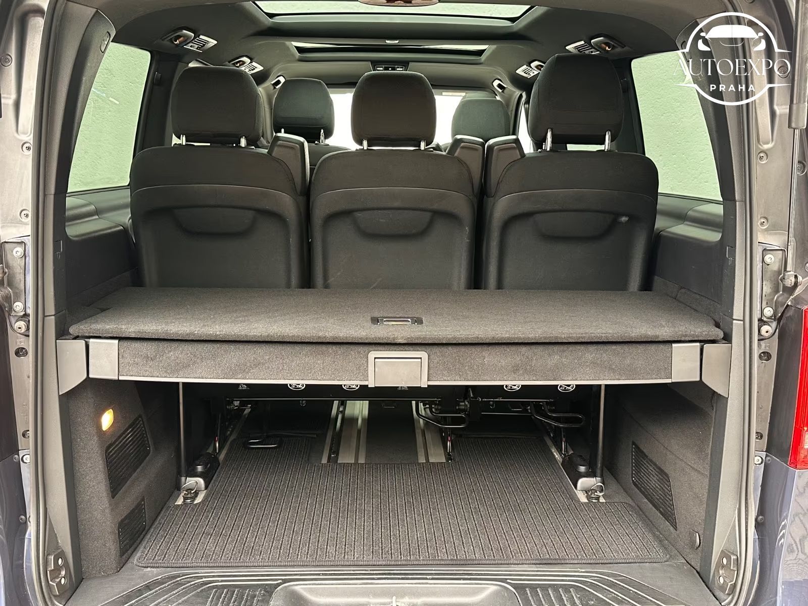 Mercedes-Benz Třídy V, V250d Long 4-Matic AMG-Line/ - fotka 5