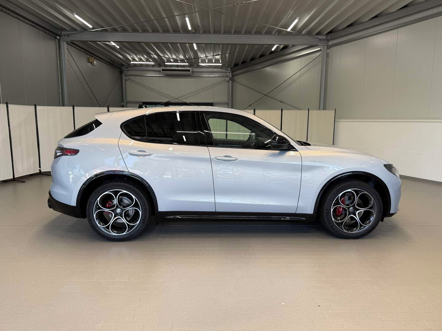 Alfa Romeo Stelvio, Veloce 2.2 JTDm 210k Q4 - fotka 5