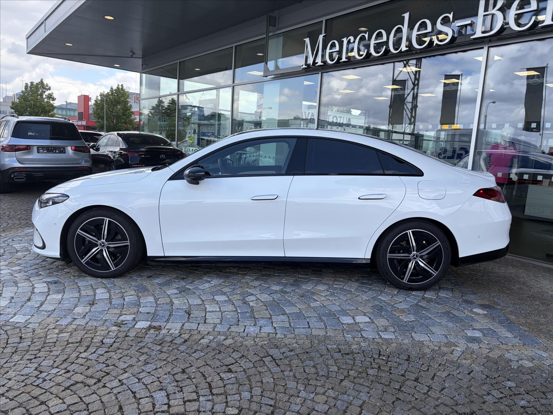 Mercedes-Benz CLA, CLA 200 Progressive Premium - fotka 2