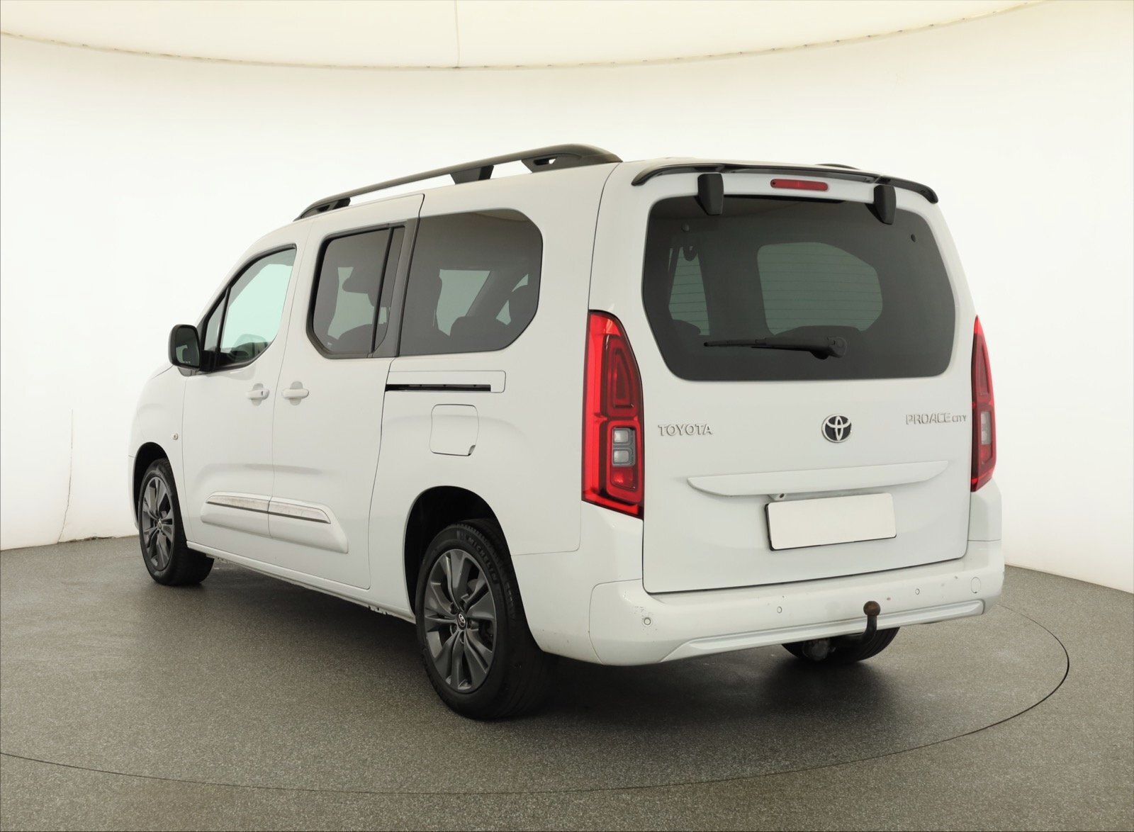 Toyota Proace City Verso, 1.5 D-4D, Family, 5Míst, Klima - fotka 4