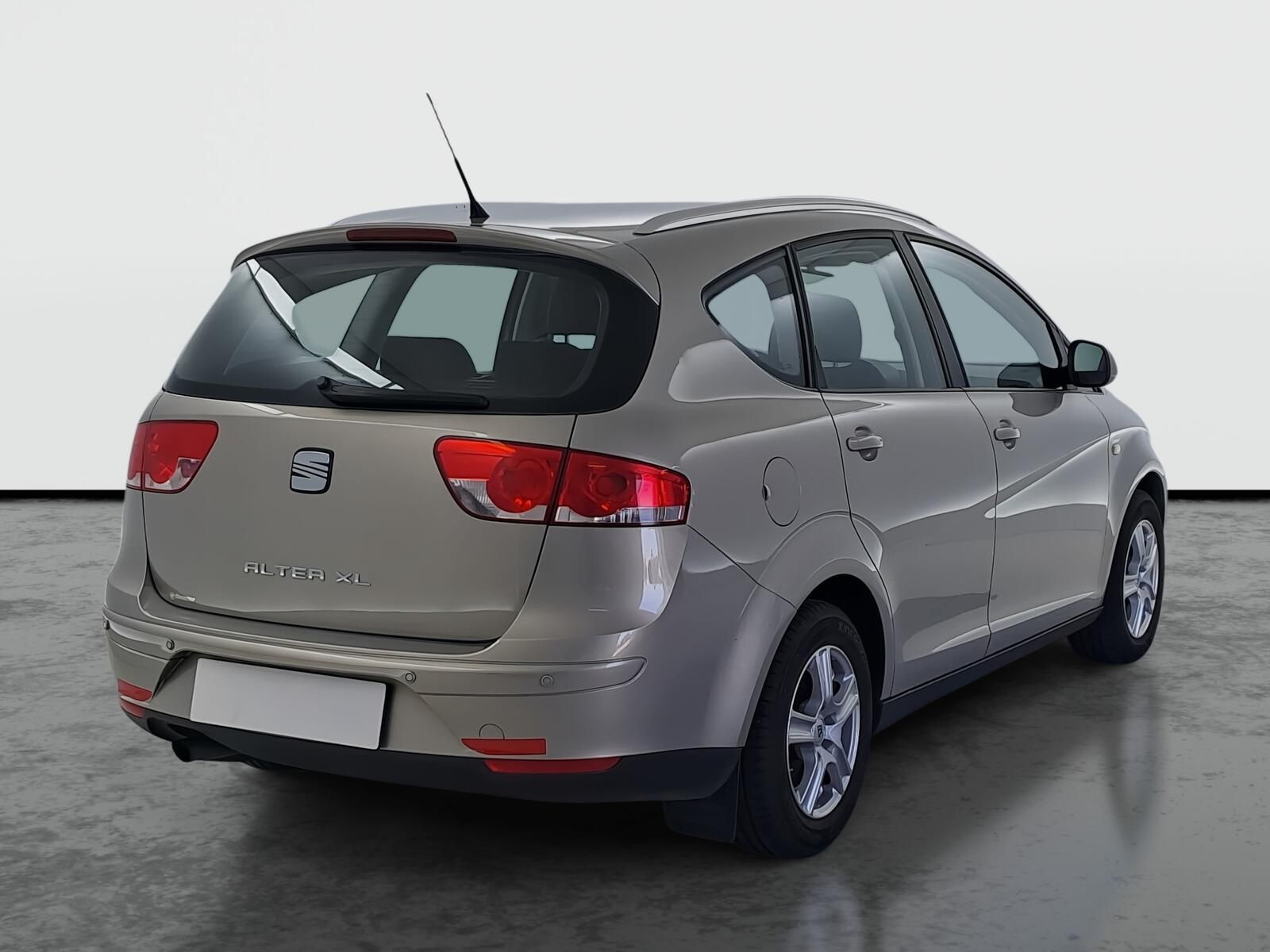 Seat Altea, 1.6 TDI, Automatická klima - fotka 5
