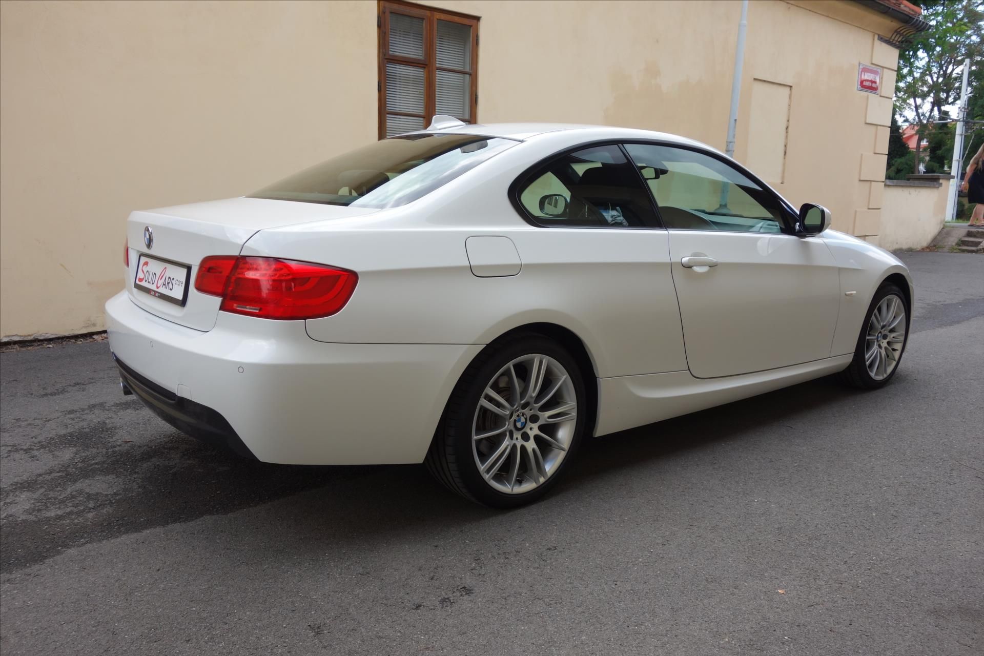 BMW Řada 3, 320 D xDrive coupe, AT,M-PAKET - fotka 5