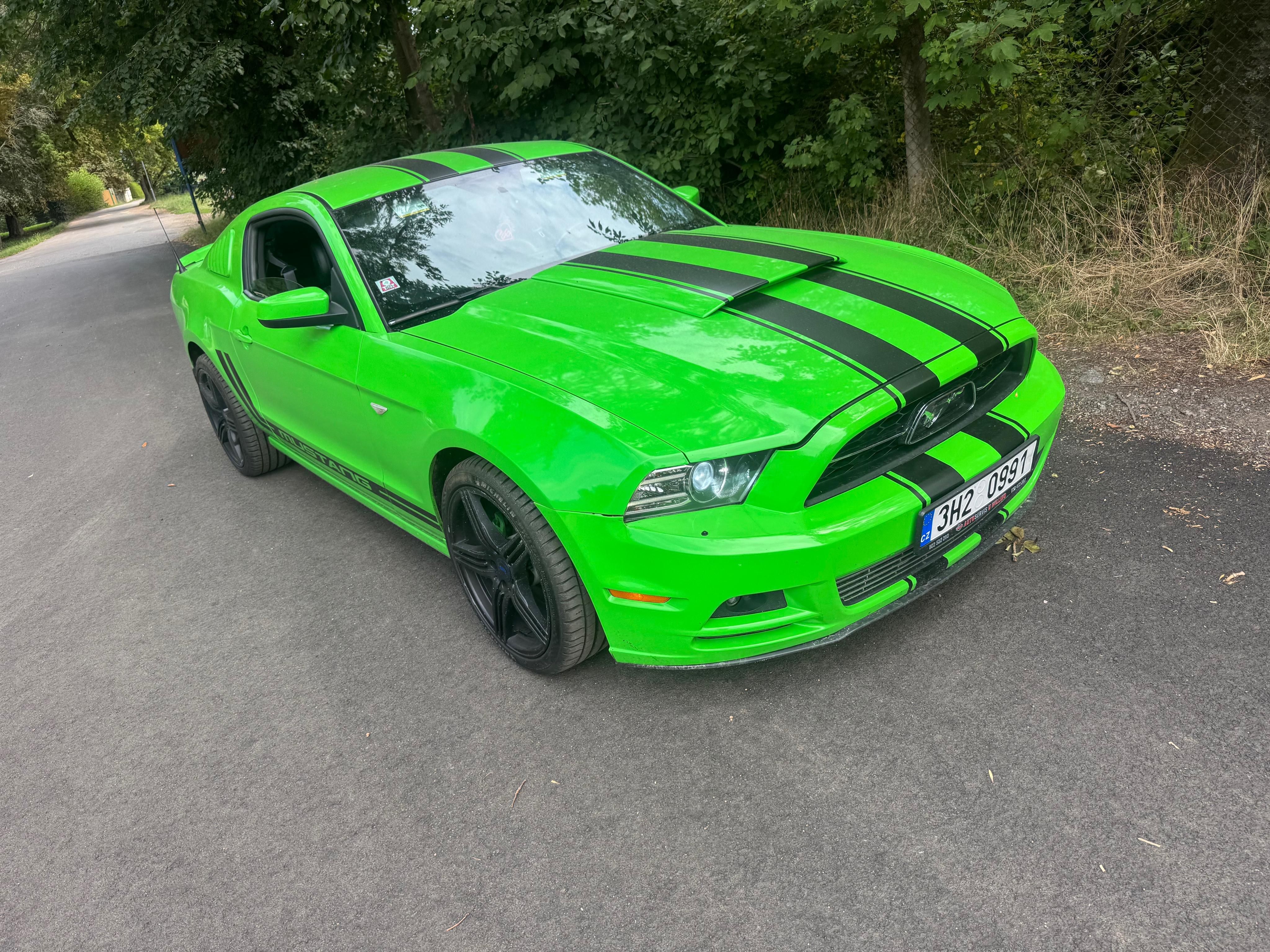 Ford Mustang, Ford Mustang Je to 2014 3.7 - fotka 3