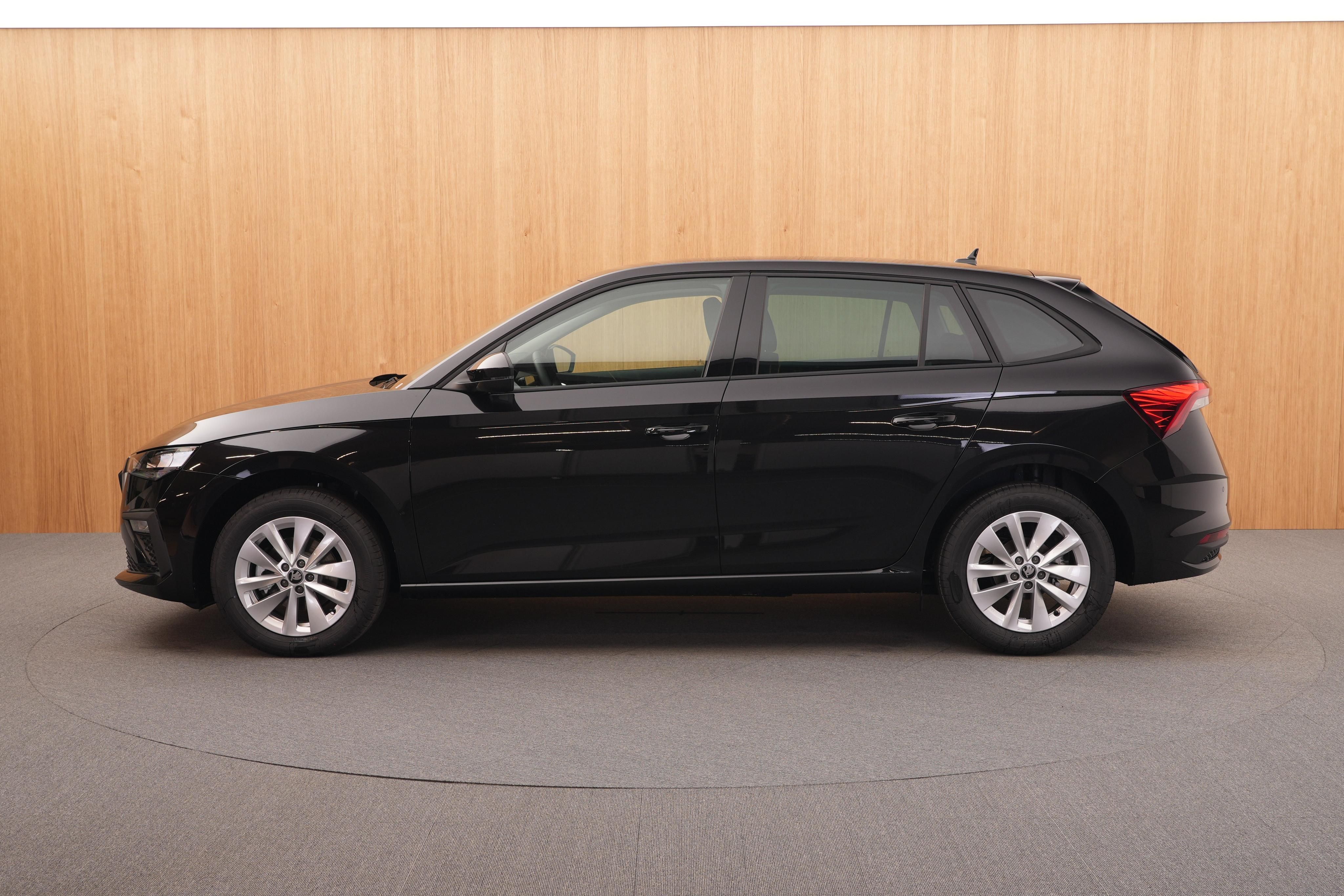 Škoda Scala, Extra 1.0 TSI 6M - fotka 2