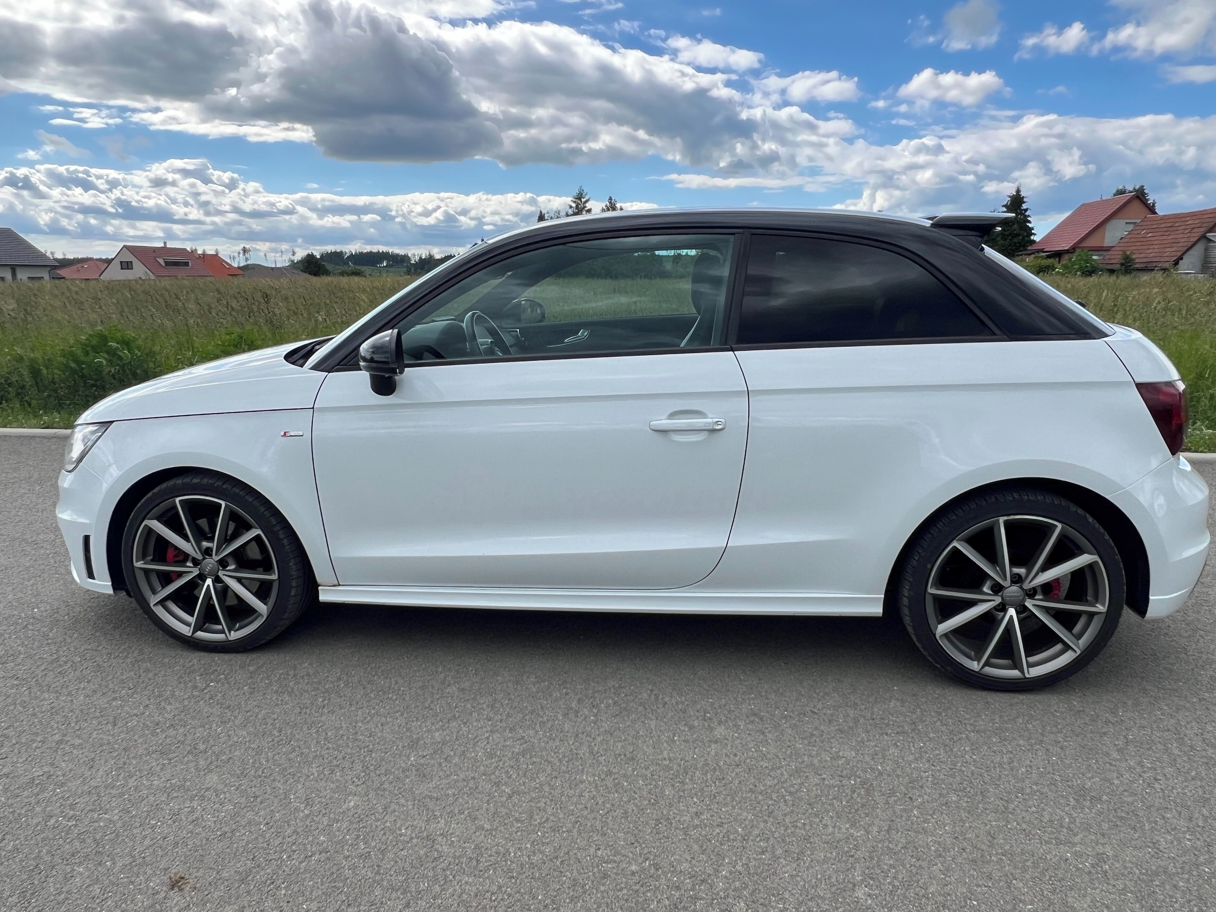 Audi A1, 2.0. TDI S-line - fotka 3