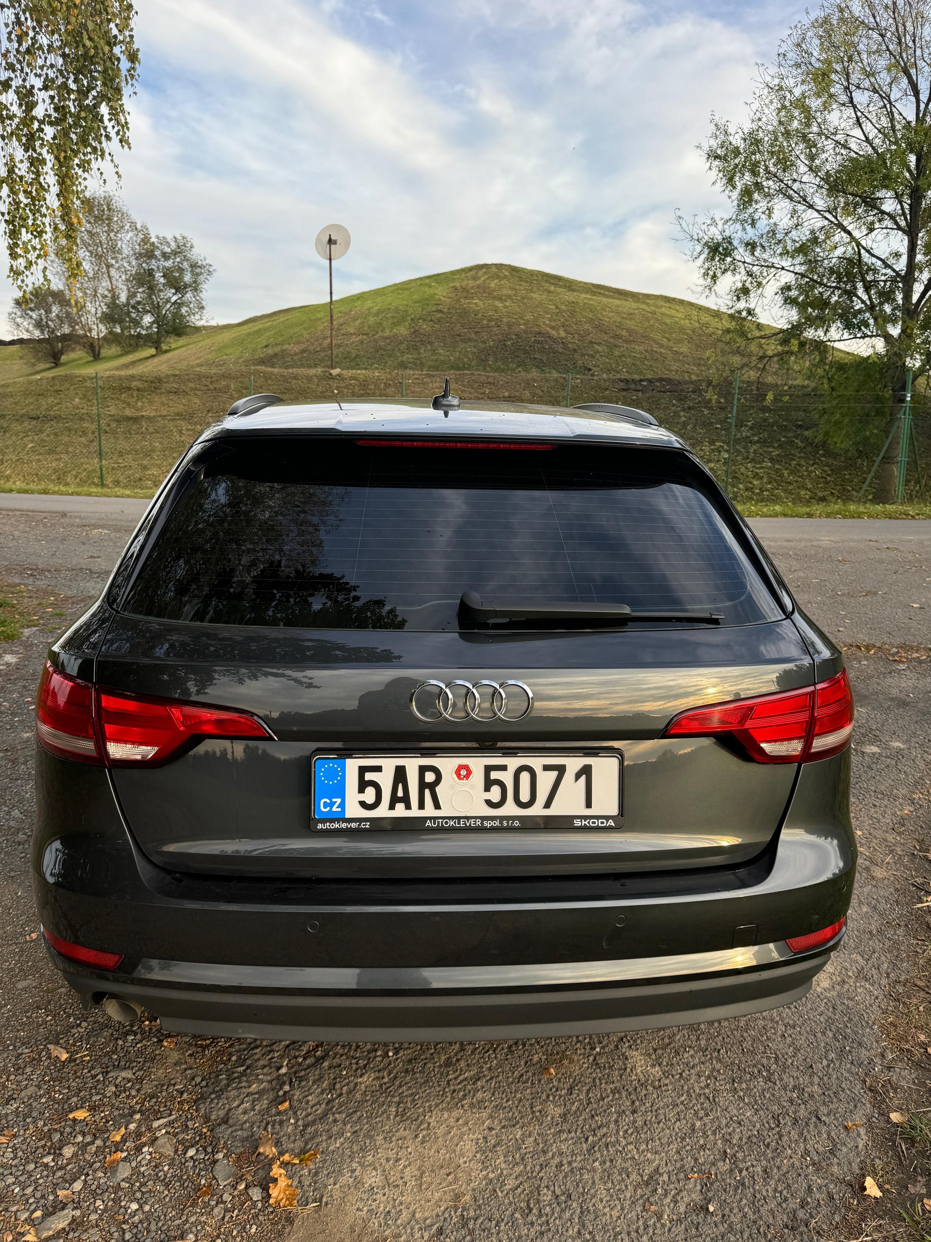 Audi A4 Avant, el. tažné, webasto - fotka 3