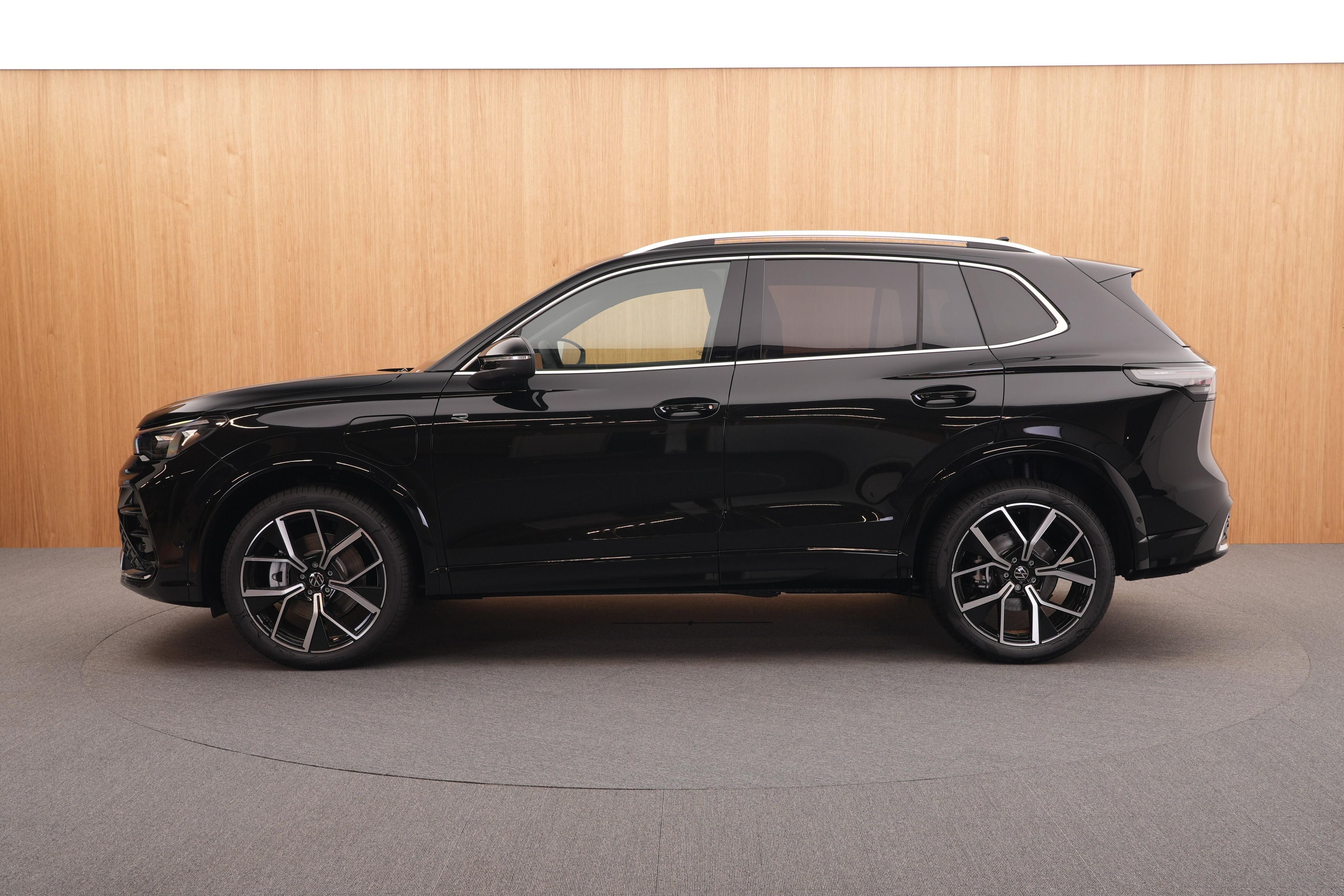 Volkswagen Tiguan, R-Line People Hybrid DSG - fotka 2