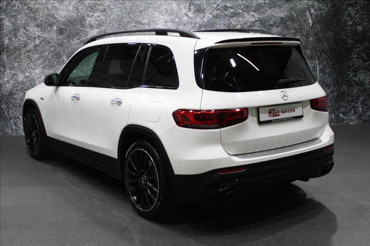 Mercedes-Benz GLB, 2,0 35 AMG 225KW 4MATIC CZ DPH - fotka 3