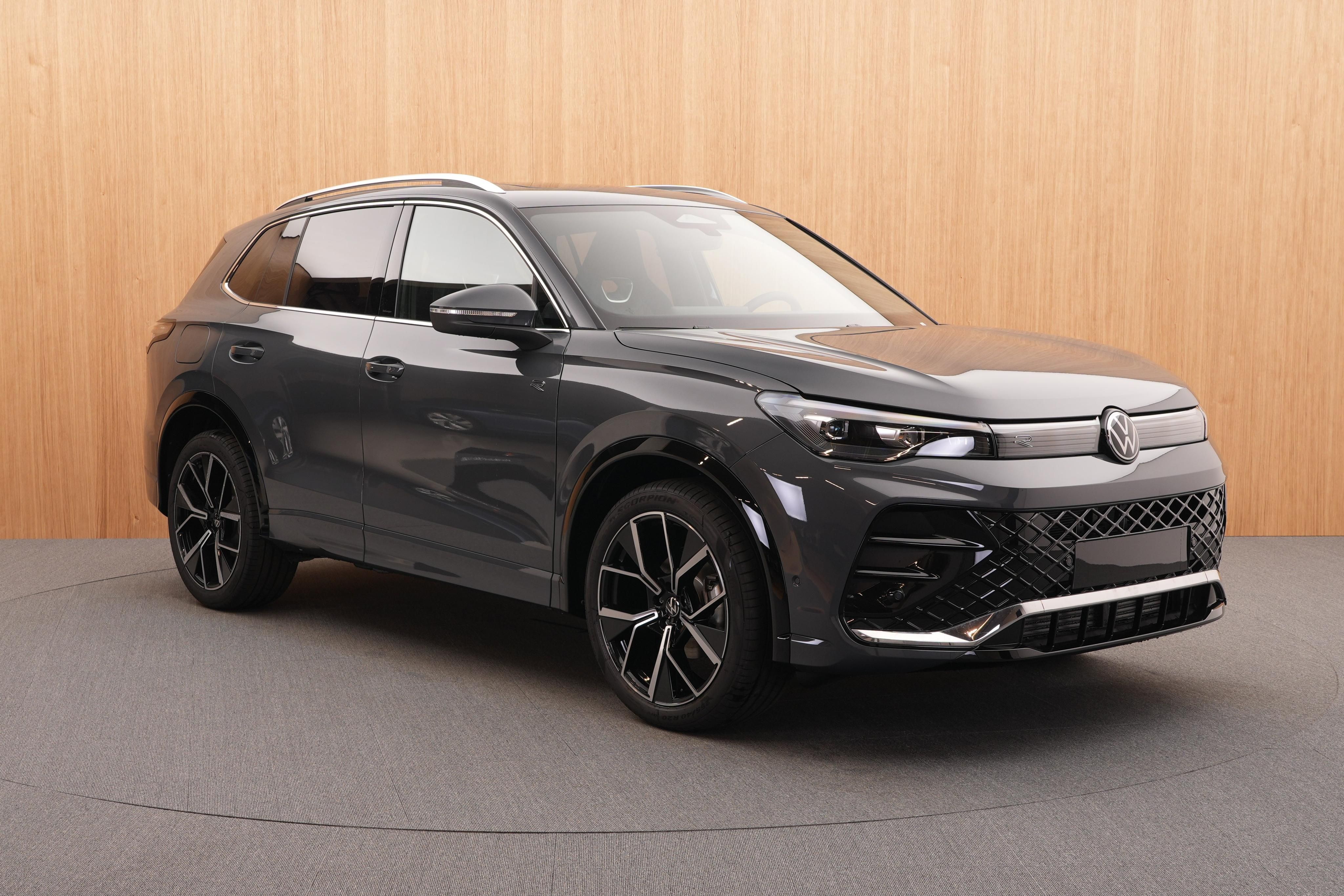 Volkswagen Tiguan, R-Line People 1.5 eTSI DSG - fotka 6