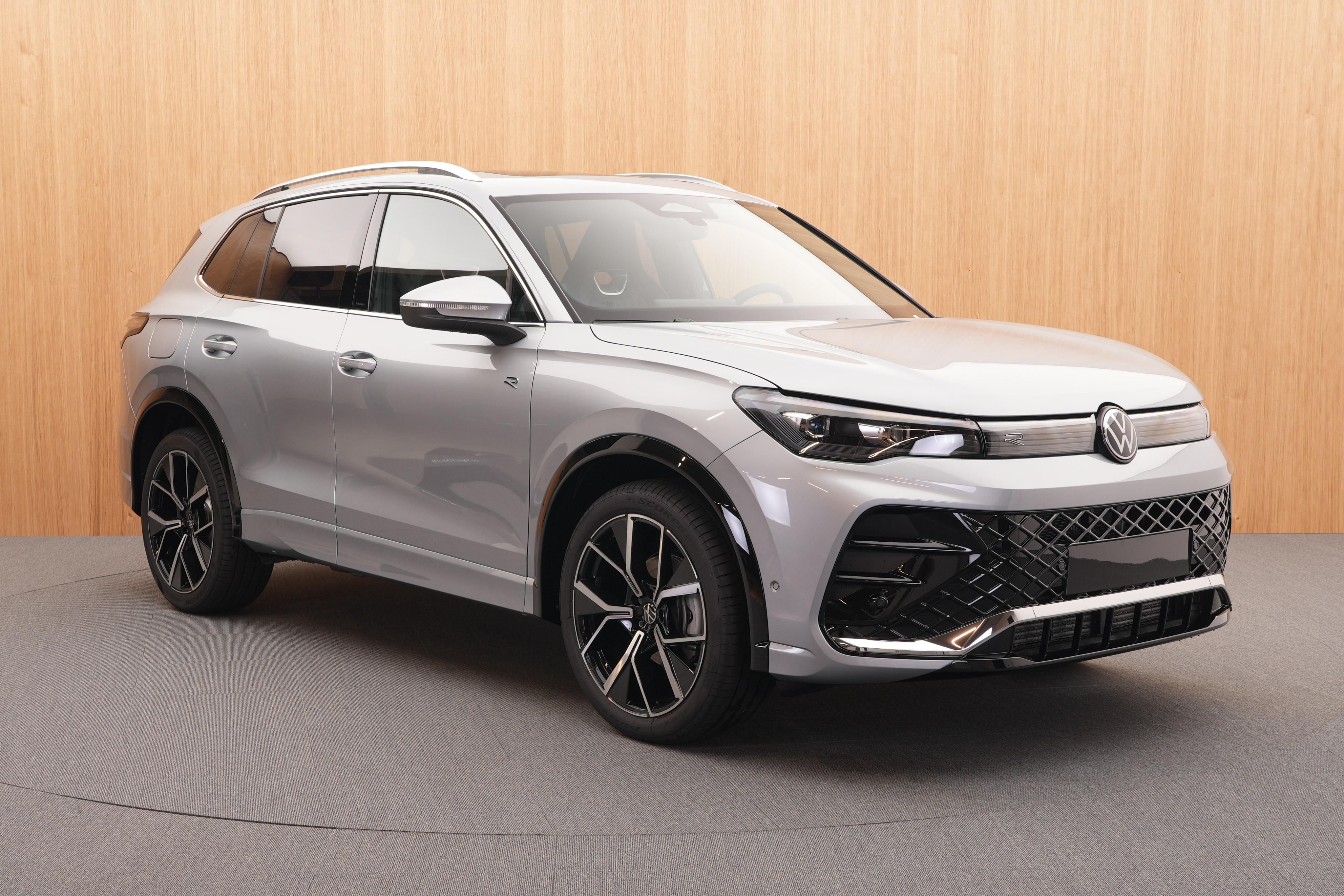 Volkswagen Tiguan, R-Line People 1.5 eTSI DSG - fotka 6