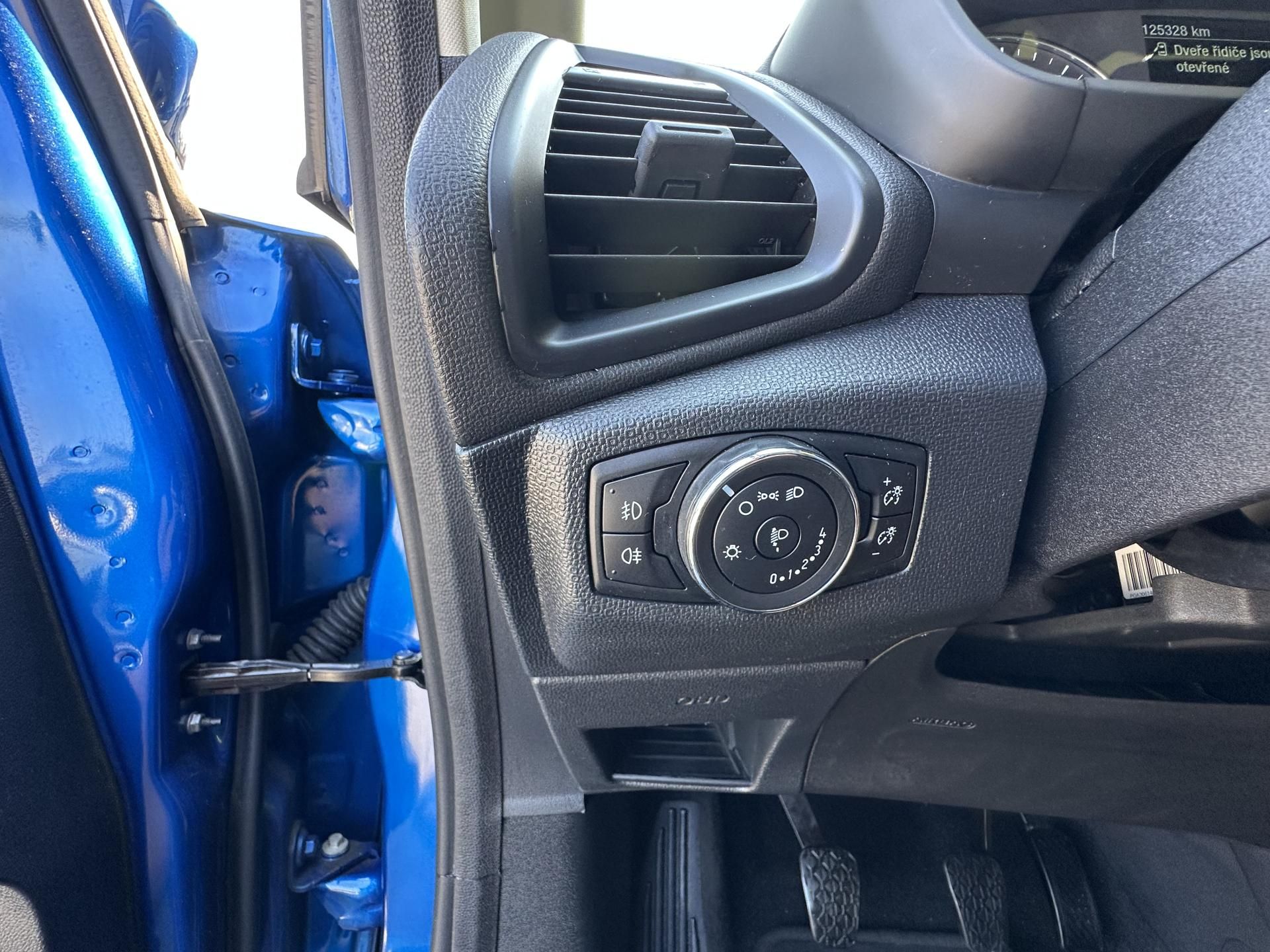 Ford Ecosport, 1.0/92kW * NAVI *XENON* 1.Maj - fotka 6