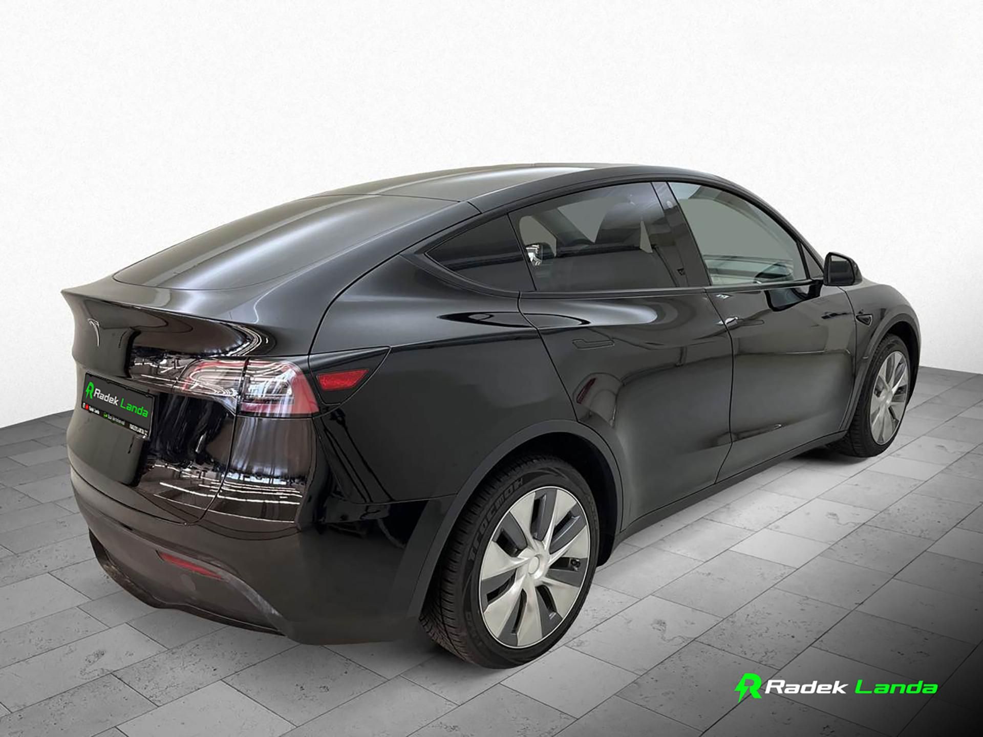 Tesla Model Y, Long Range AWD Berlín - fotka 2