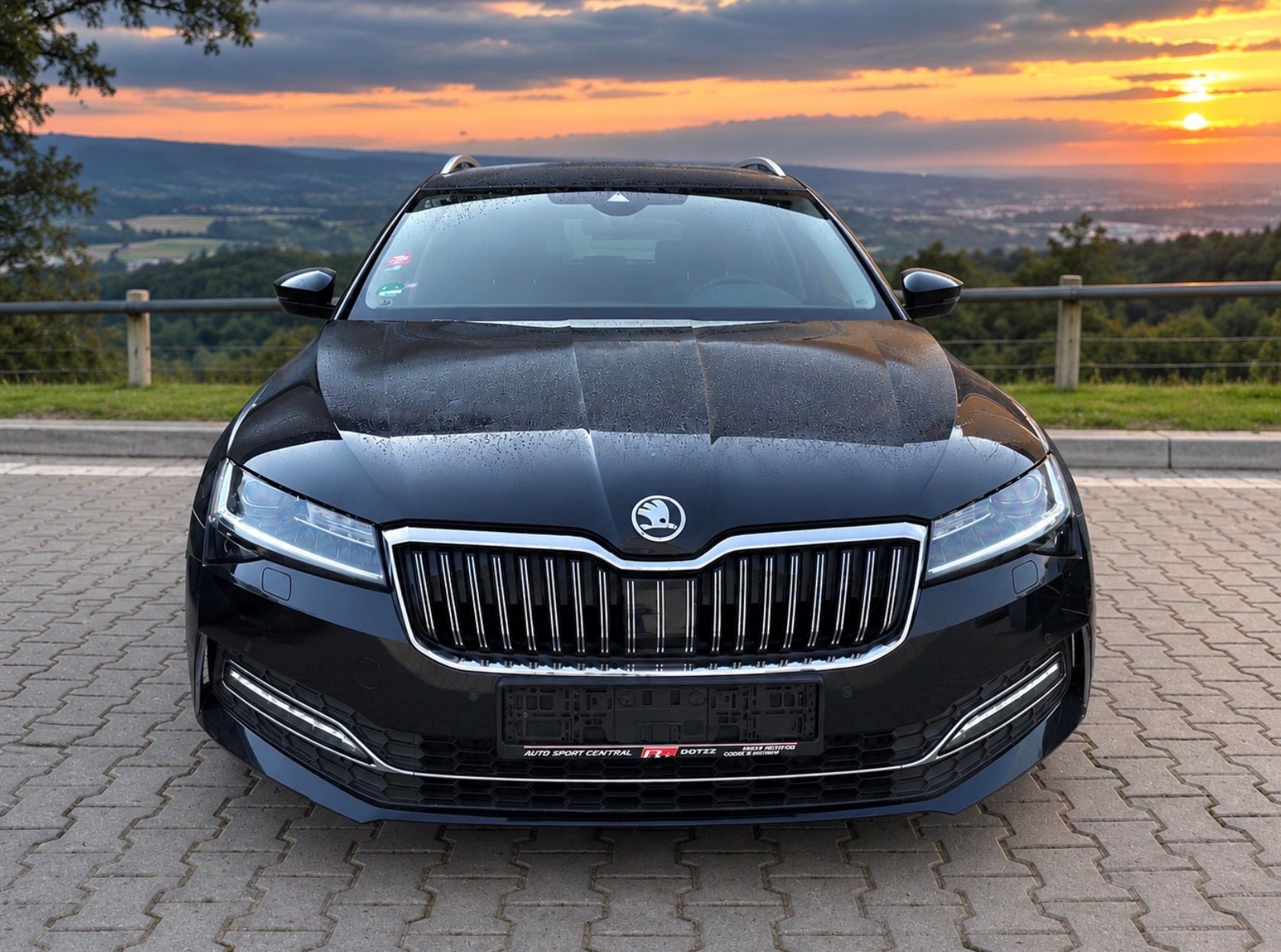 Škoda Superb, 2tdi dsg 150ps L&K - fotka 4