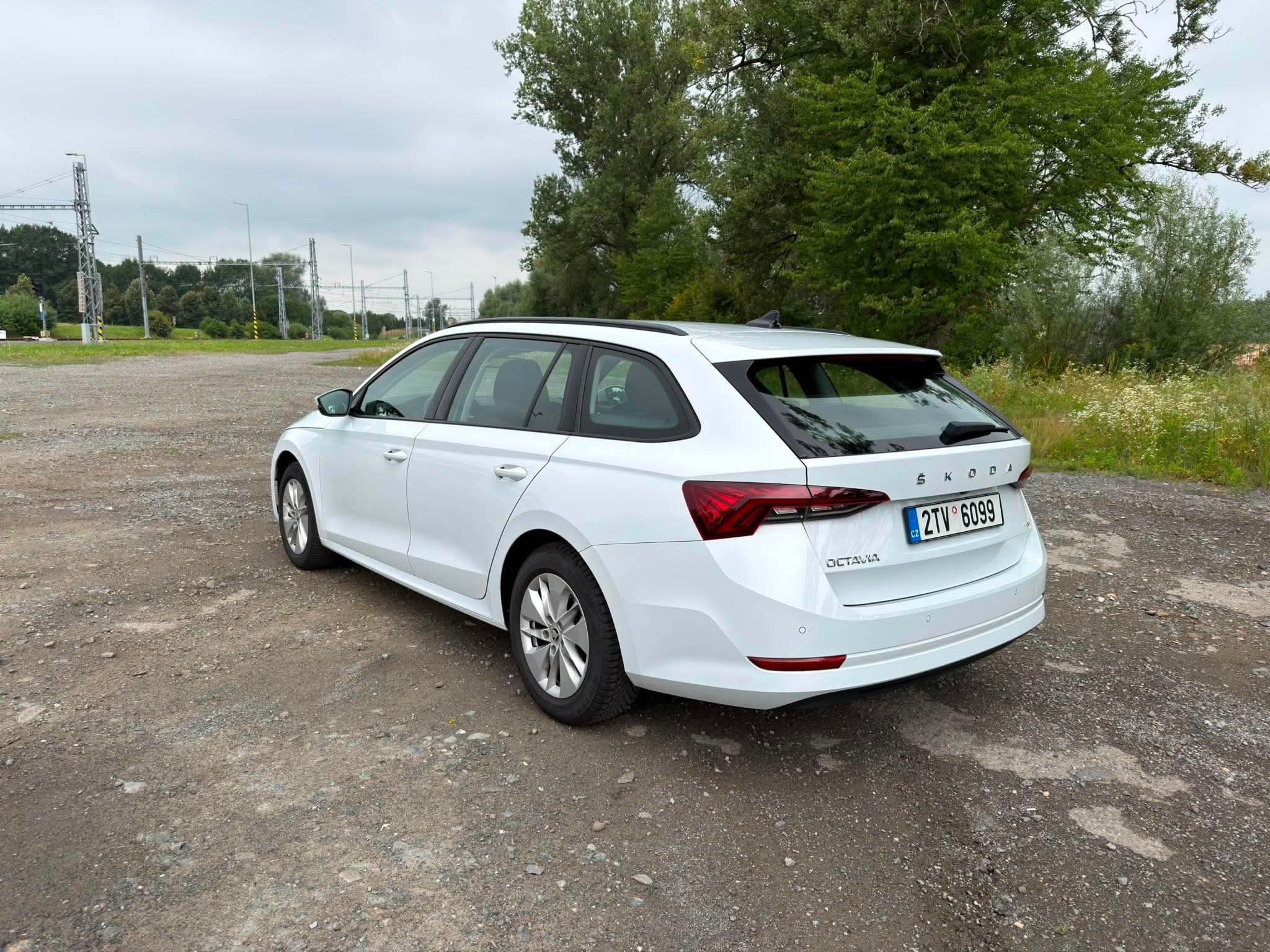 Škoda Octavia - fotka 4