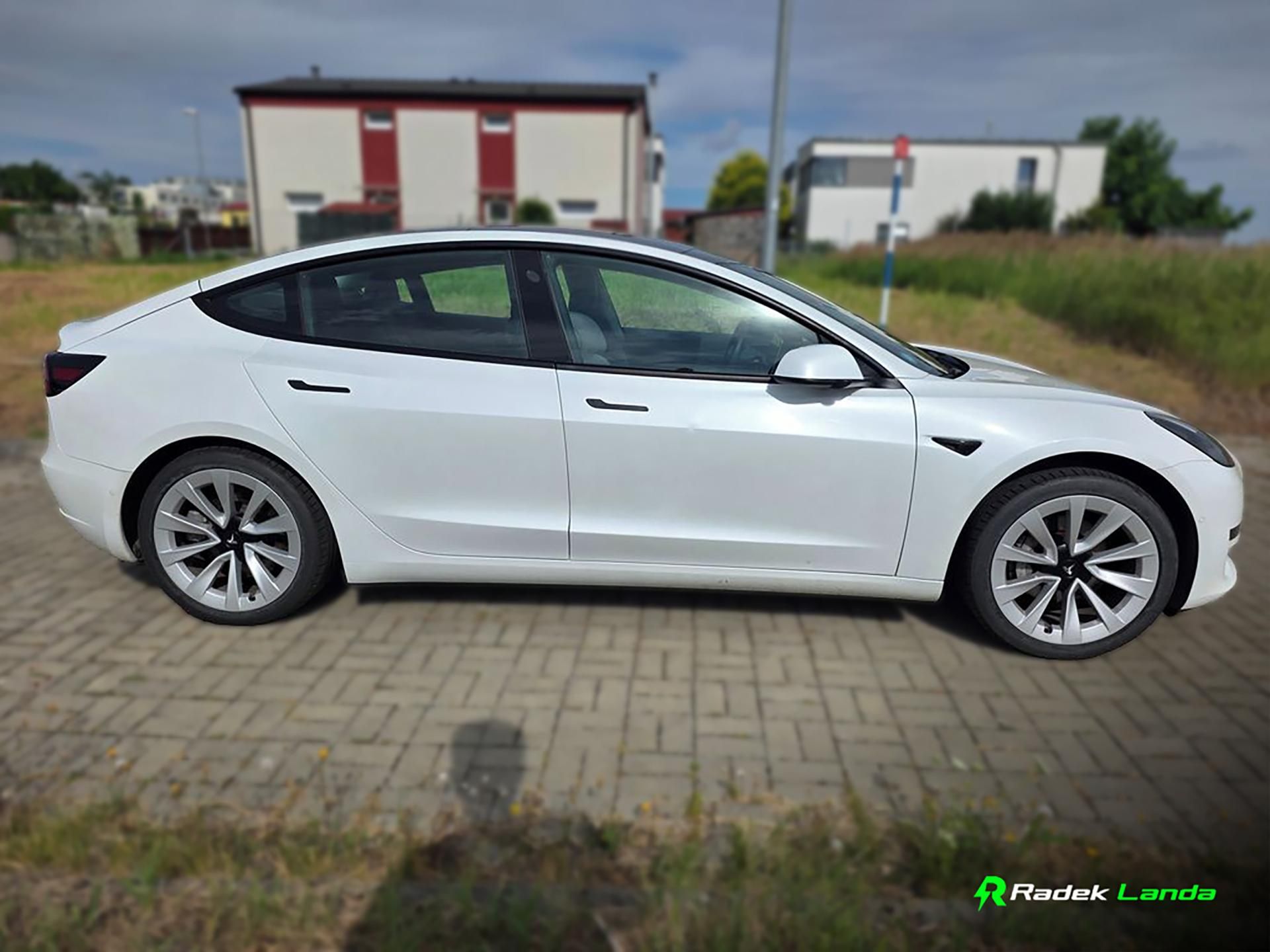 Tesla Model 3, SR+ Facelift, Tažné, DPH - fotka 2