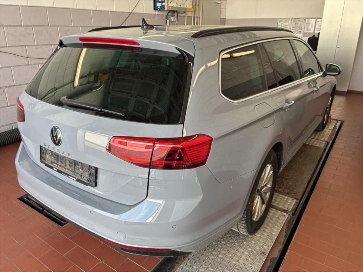Volkswagen Passat, 2,0 - fotka 4