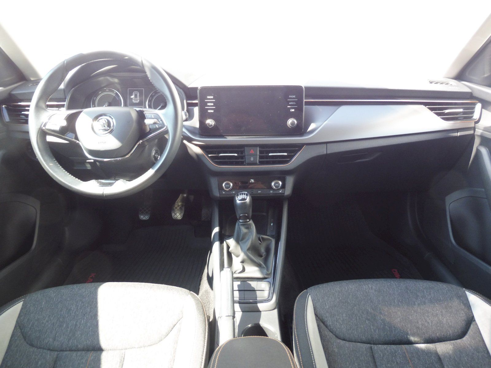 Škoda Kamiq, Style 1,0 TSI 81kW - fotka 5