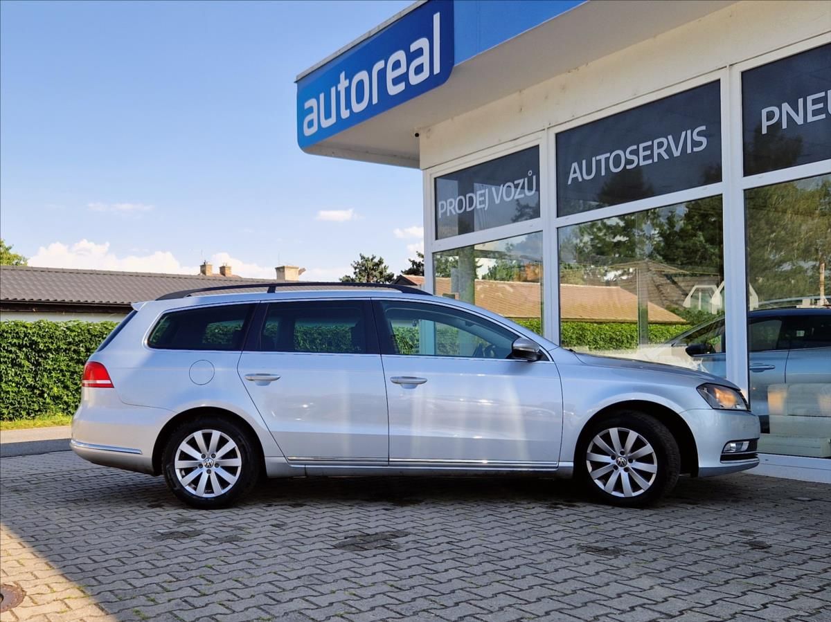 Volkswagen Passat, 1,4 TSI DSG NOSIČ TAŽNÉ VÝHŘEV - fotka 6