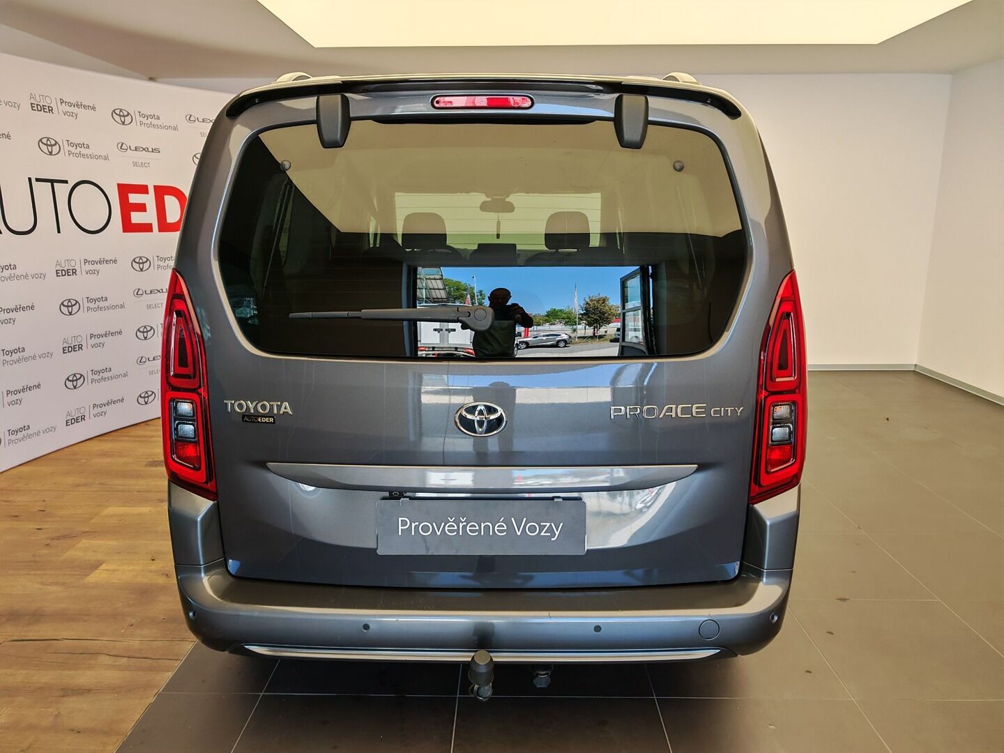 Toyota Proace City, 1.2T 110k  Family - fotka 5