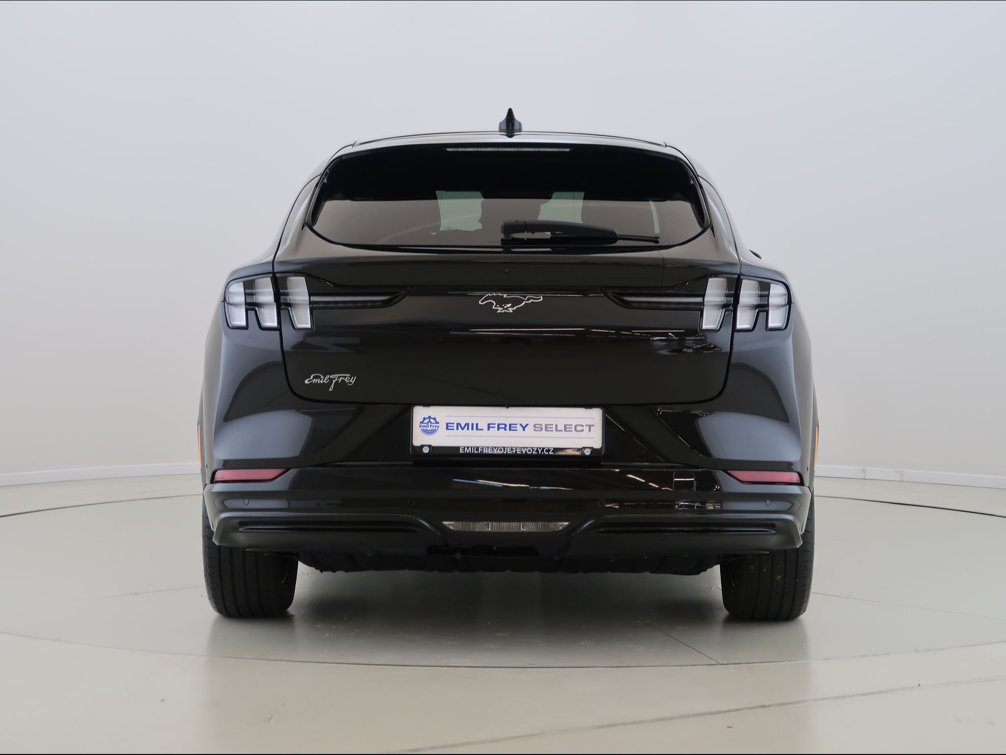 Ford Mustang Mach-E, Premium,98,7kWh,RWD,CZ,1Maj - fotka 6