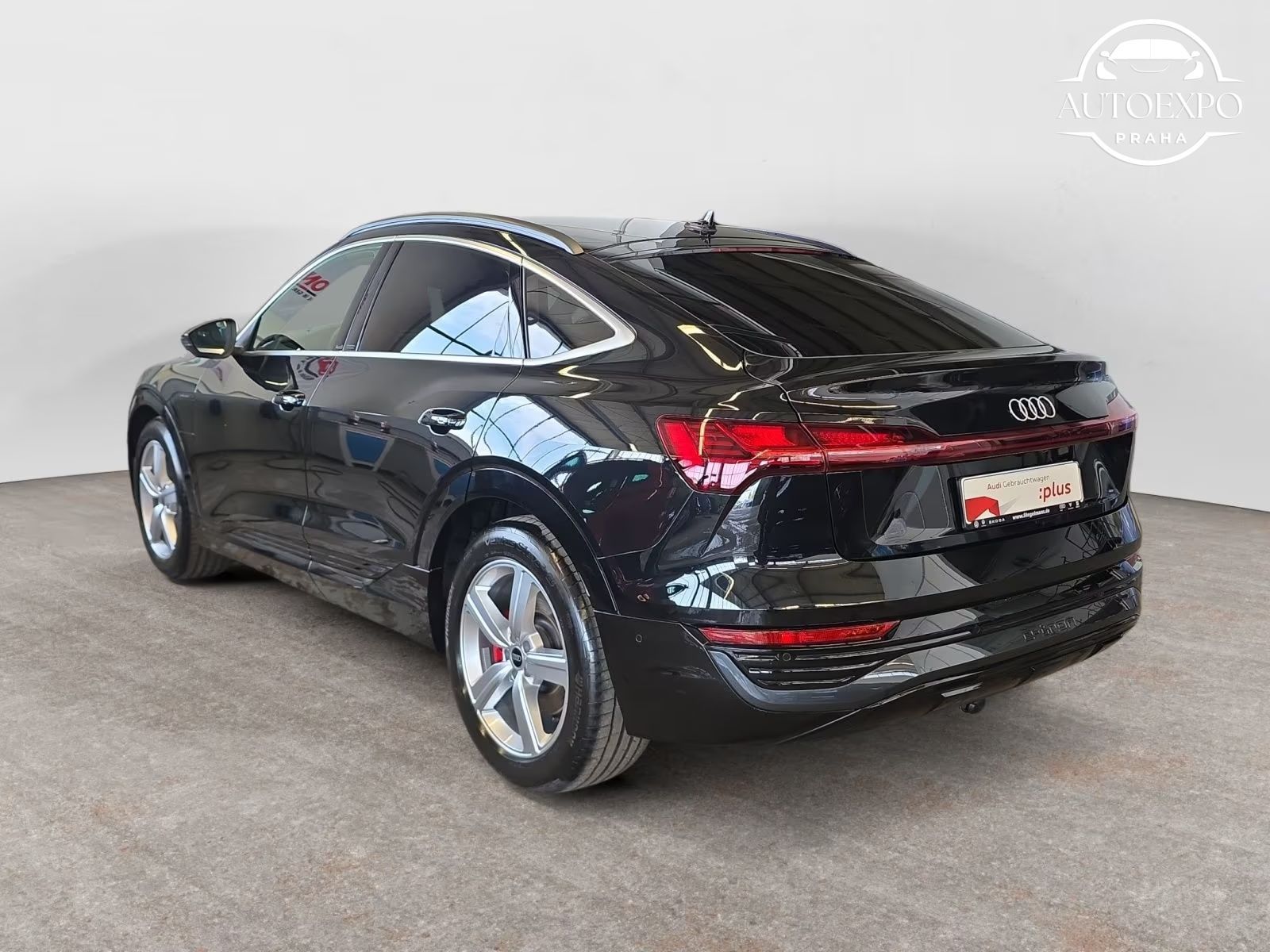 Audi Q8 e-tron, Q8 Sportback etron 55 S-Line* - fotka 2