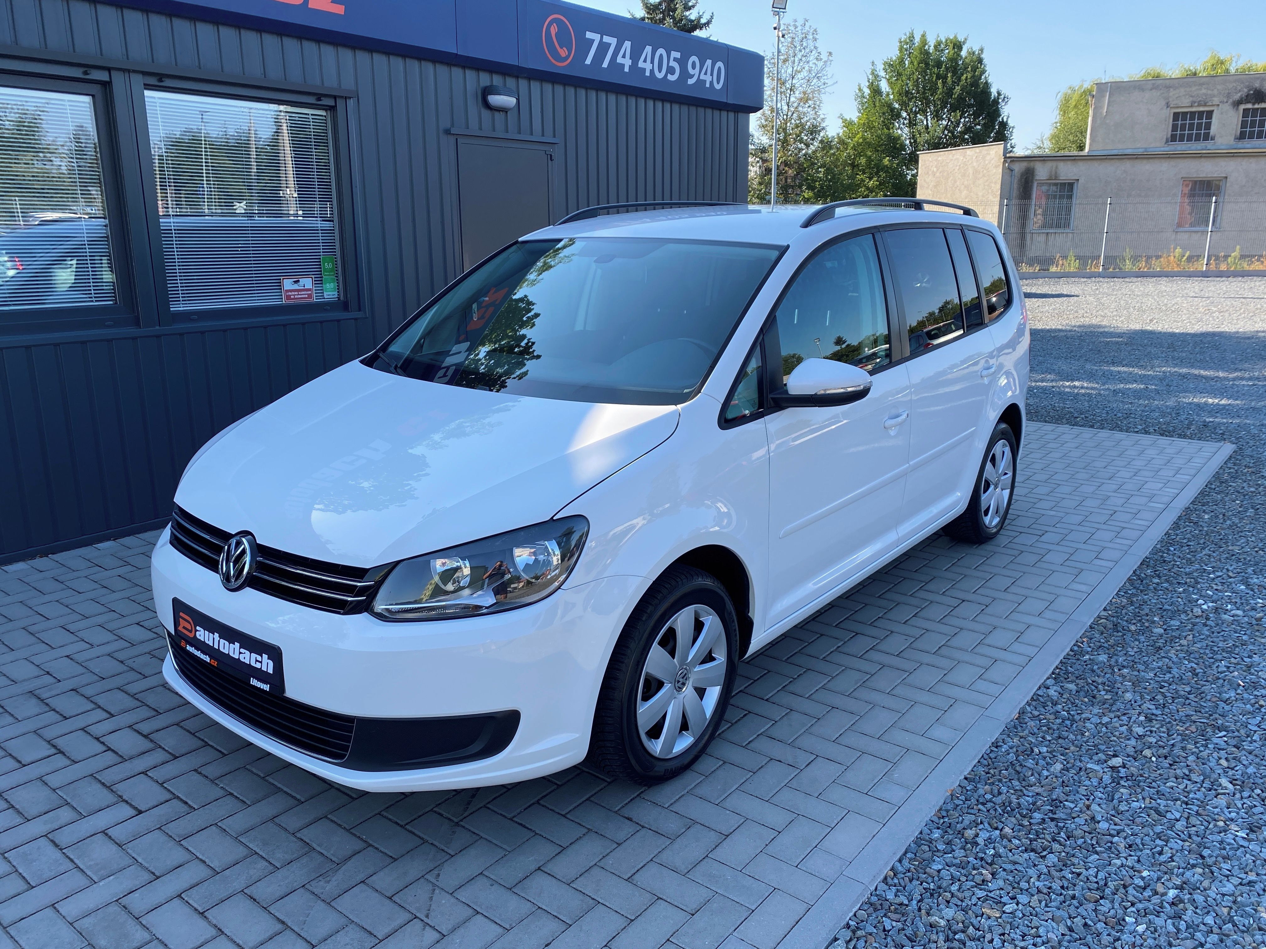 Volkswagen Touran, 1.2 TSI 77kW - KLIMATIZACE-PDC - fotka 2