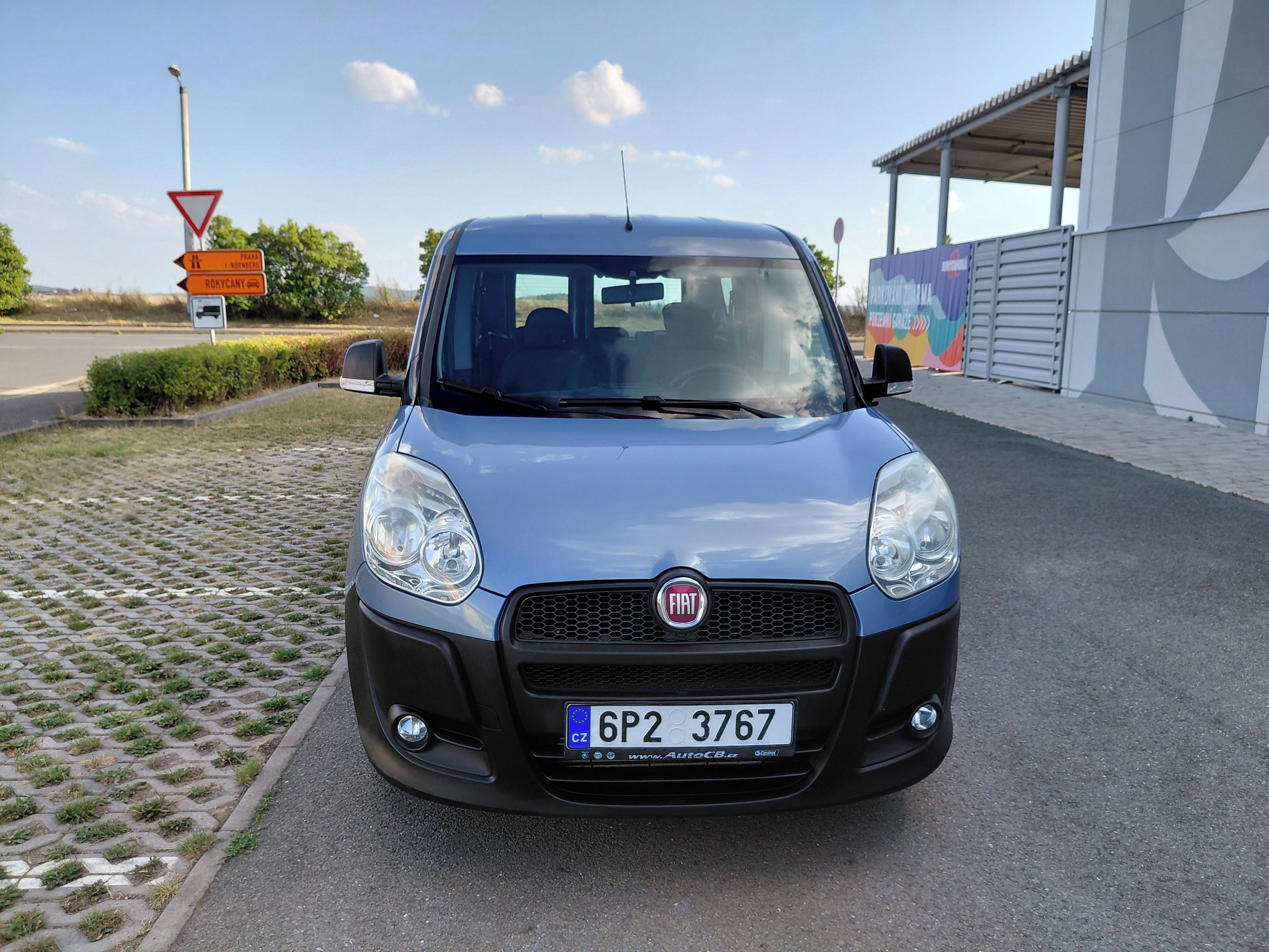 Fiat Dobló, 1.6JTD 77KW 1.MAJ VELMI PĚKNÉ - fotka 2