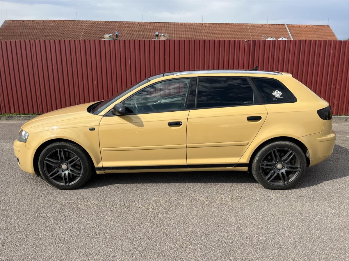 Audi A3, 3,2 i V6 184KW 4x4  Sportback - fotka 4