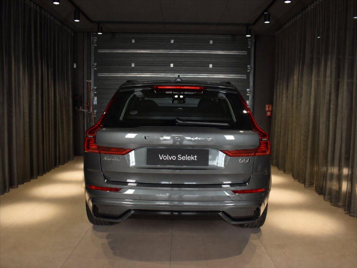 Volvo XC60, 2,0 B5 AWD Plus BLIS,Bezklíč - fotka 6