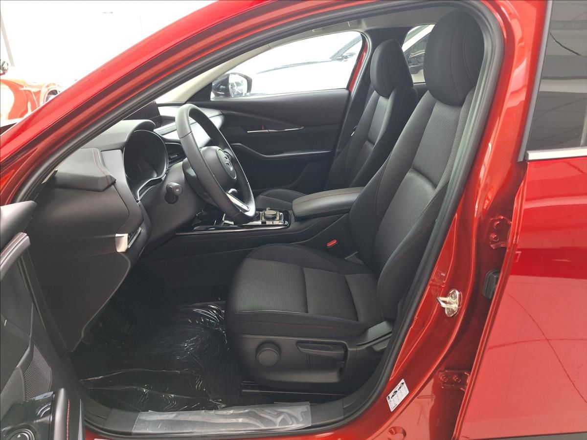 Mazda CX-30, 2.5 G 140k 6MT FWD Exclusive-L - fotka 3