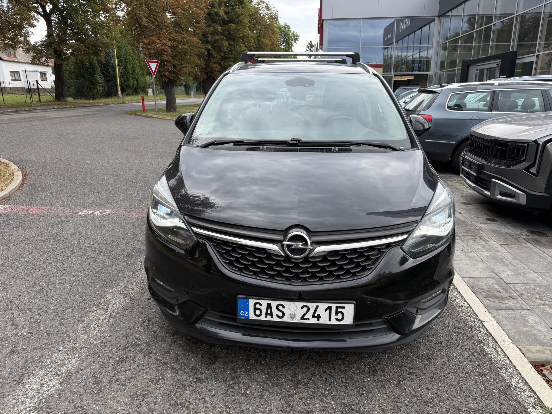 Opel Zafira, 2.0 - fotka 2