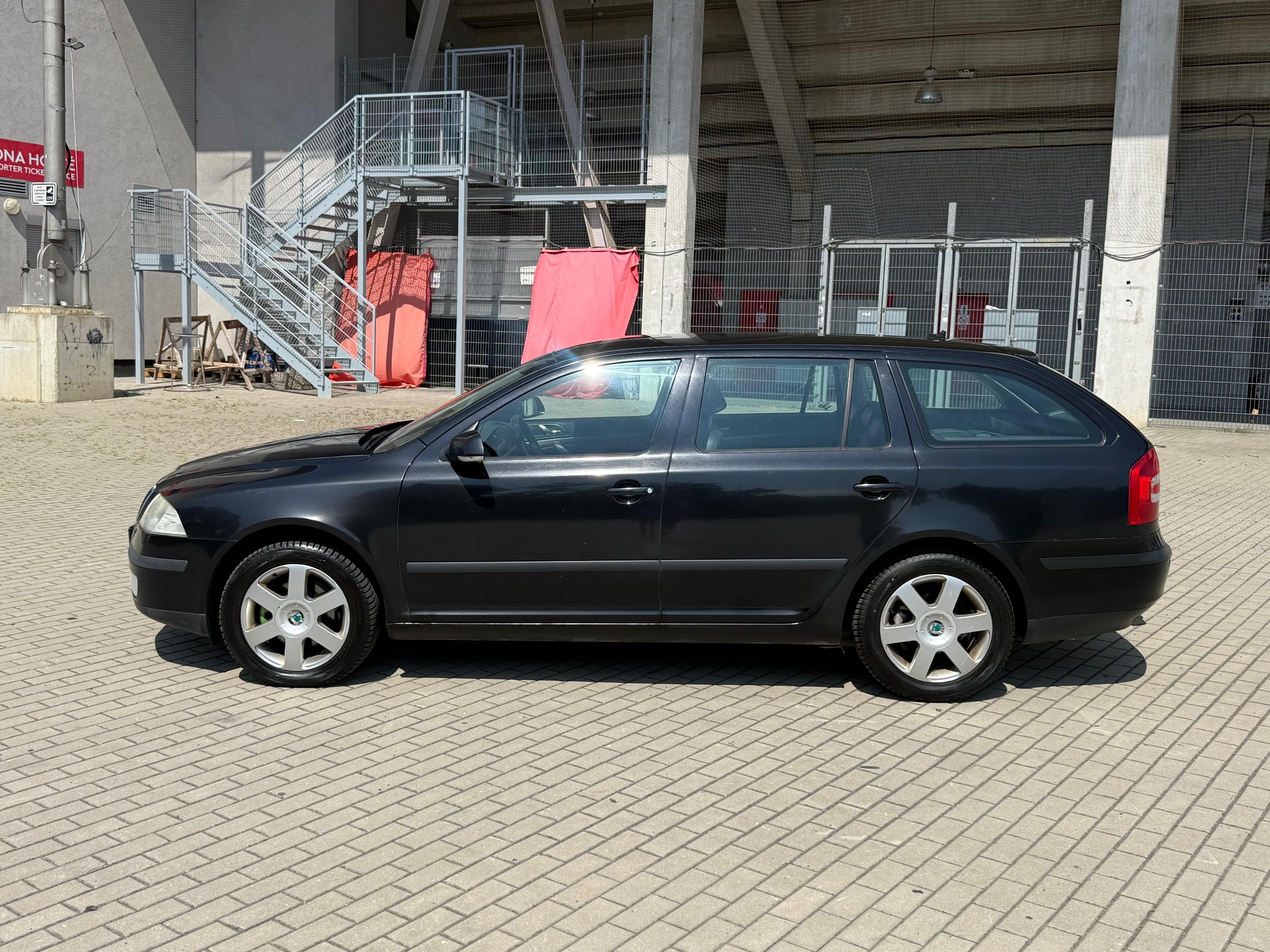 Škoda Octavia, 2.0TDI, 103kw DSG - fotka 2