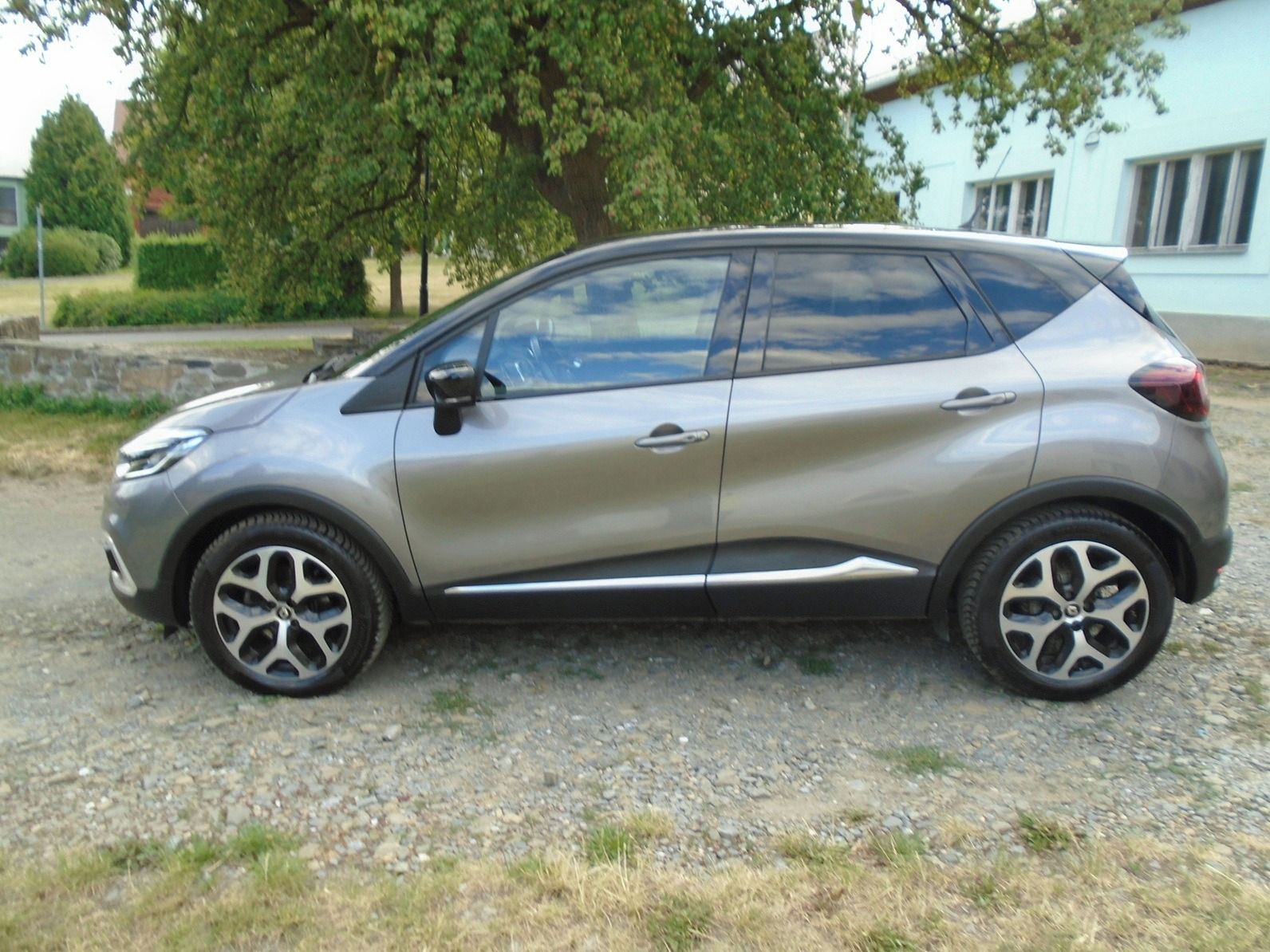 Renault Captur, 1.3i,96kw,44300km,navigace,TOP - fotka 3