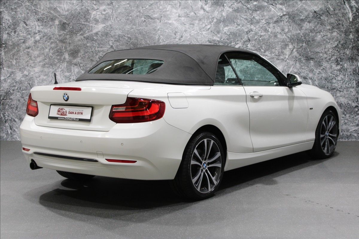 BMW Řada 2, 2,0 220i 135KW CABRIO TOP STAV - fotka 5