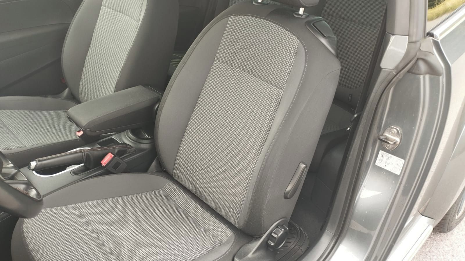 Volkswagen New Beetle, 1.6. TDI servisovano - fotka 2