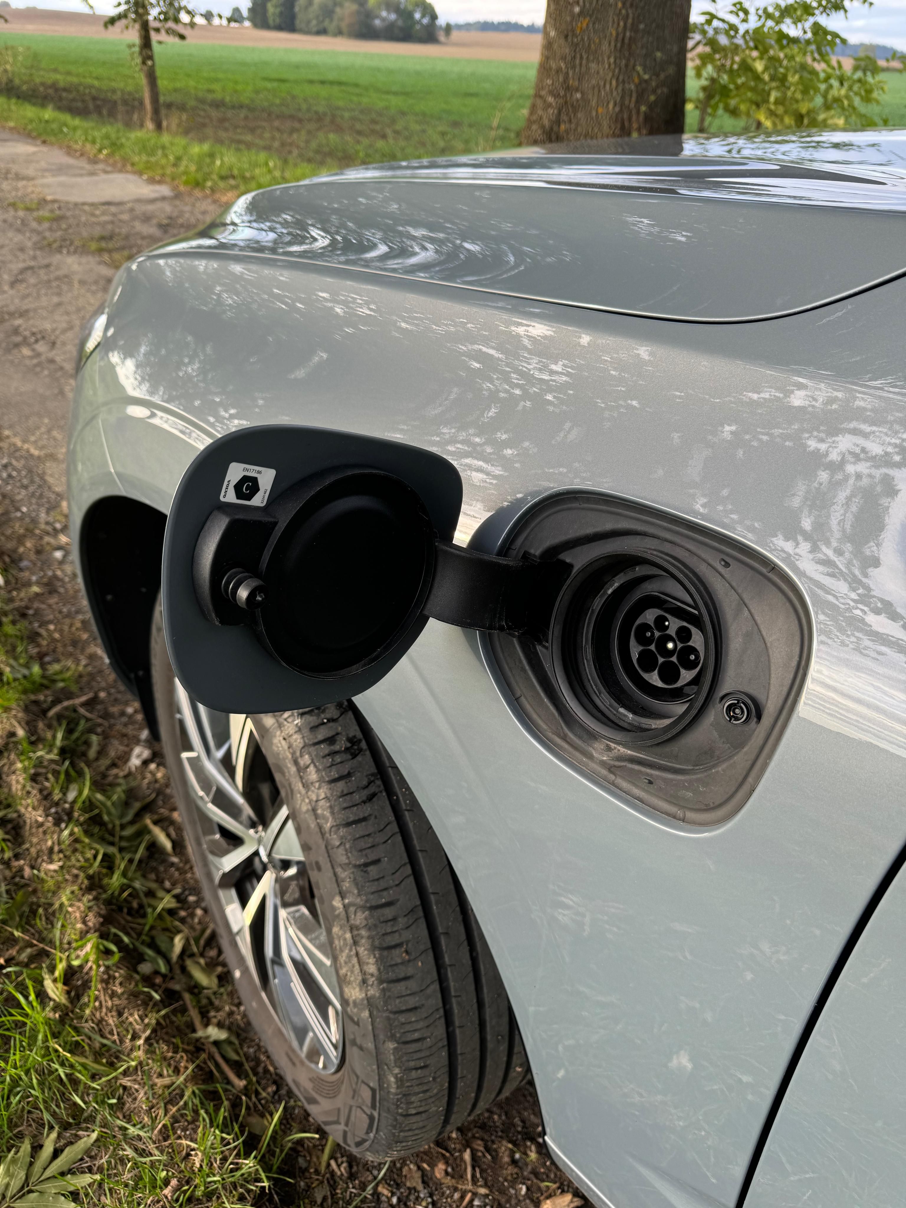 Volvo XC60, plug-in hybrid servis volvo - fotka 6