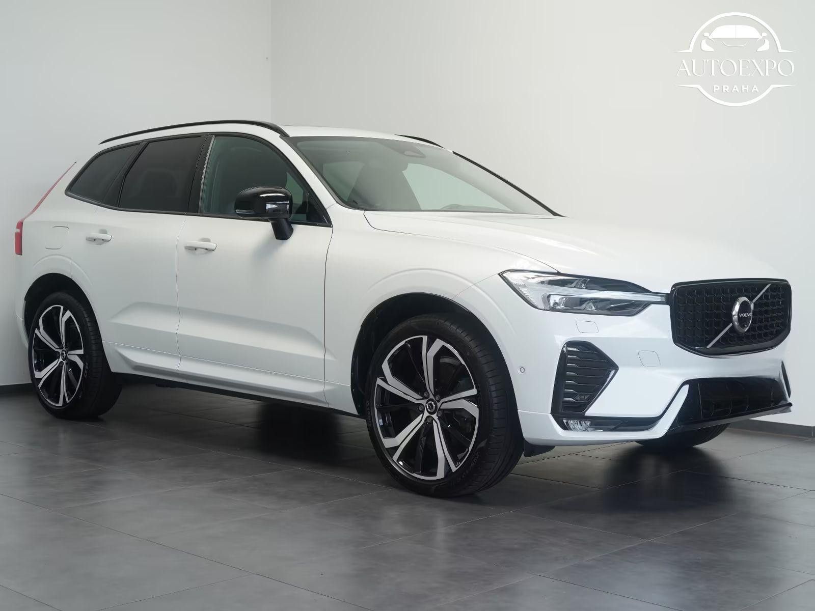 Volvo XC60, B4 B Plus Dark*LED*PANORAMA - fotka 2