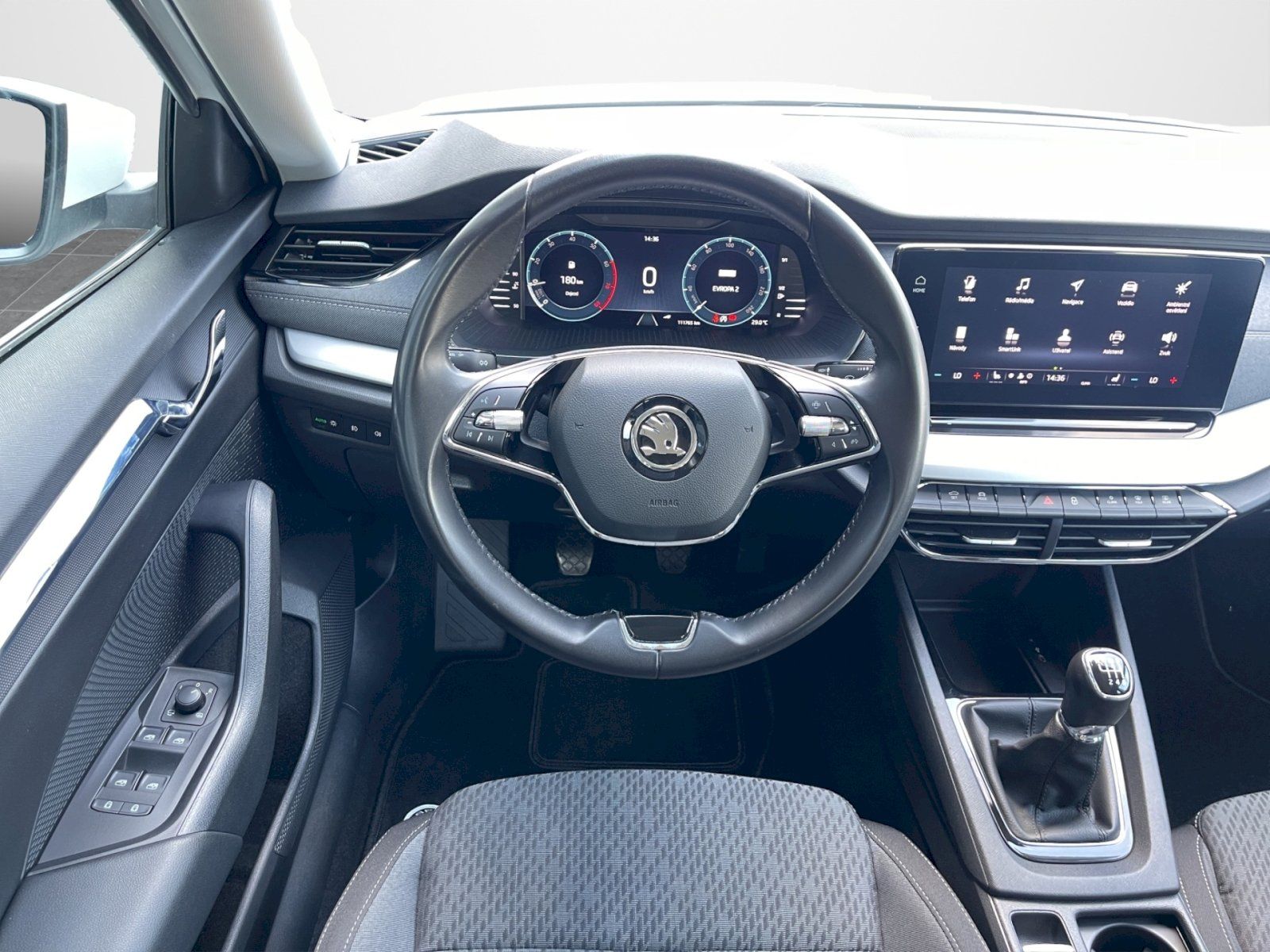 Škoda Octavia, 1.5 TSI 110kW Style Plus combi - fotka 6