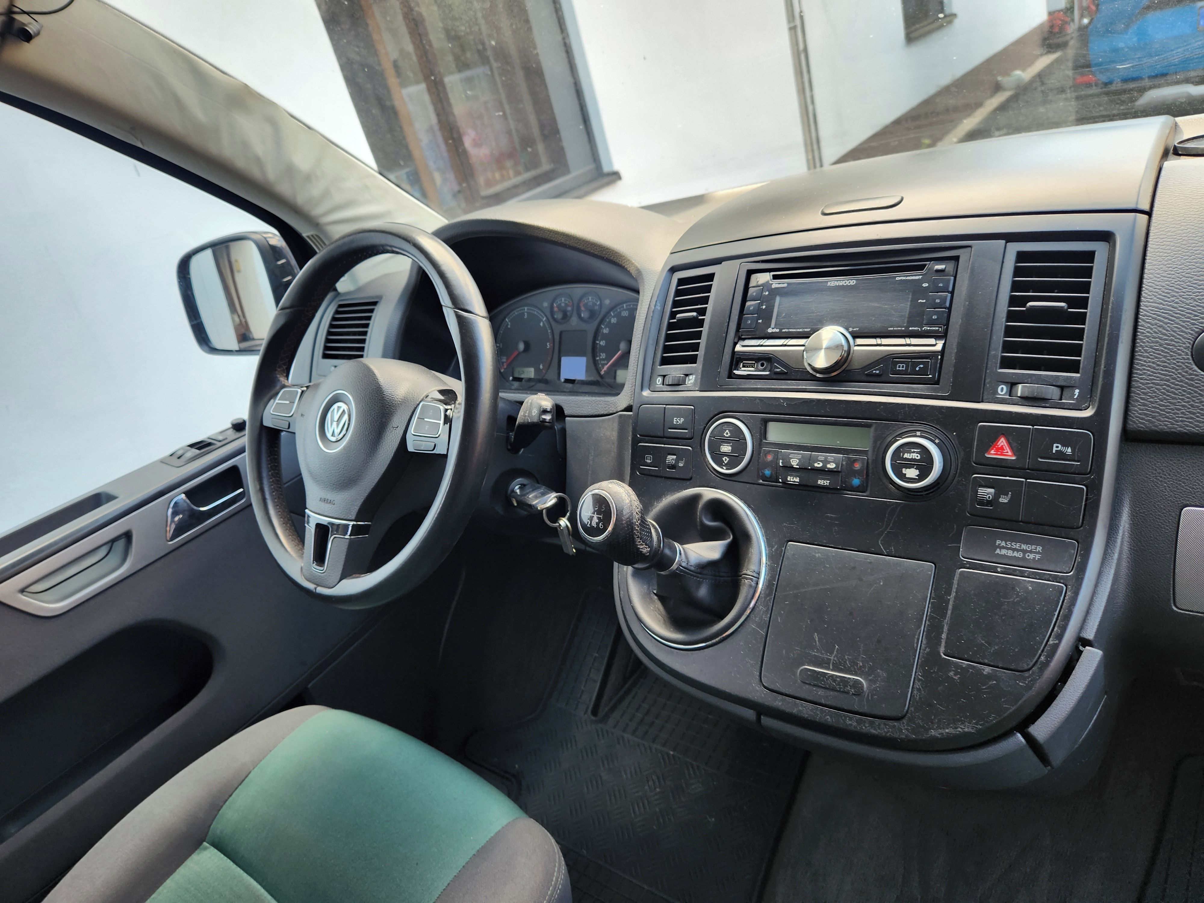 Volkswagen Multivan - fotka 3