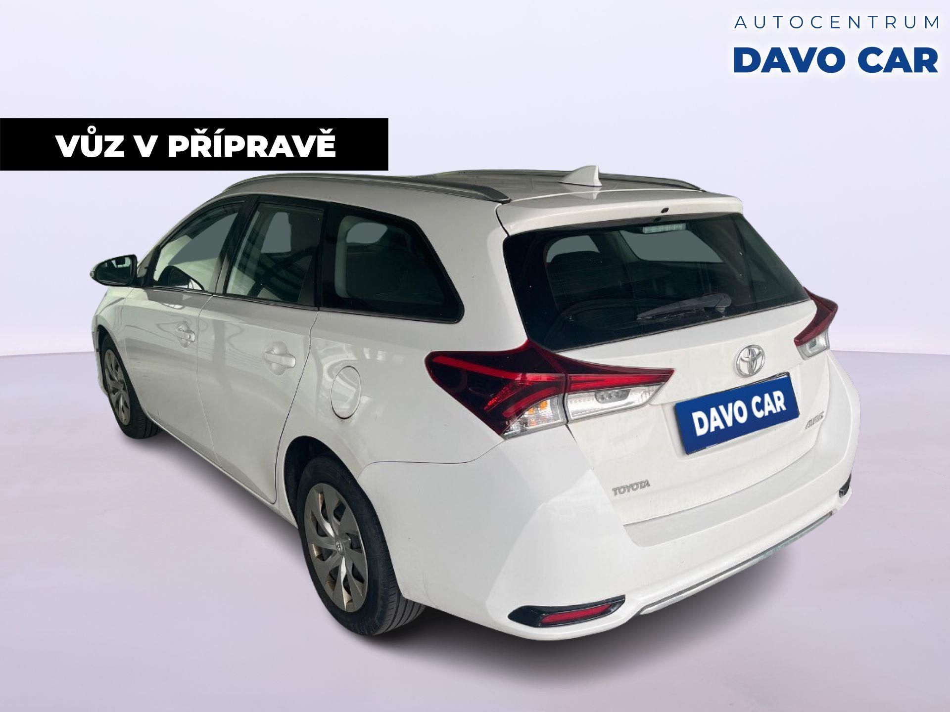 Toyota Auris, 1,4 D-4D 66 kW Sports Active - fotka 2